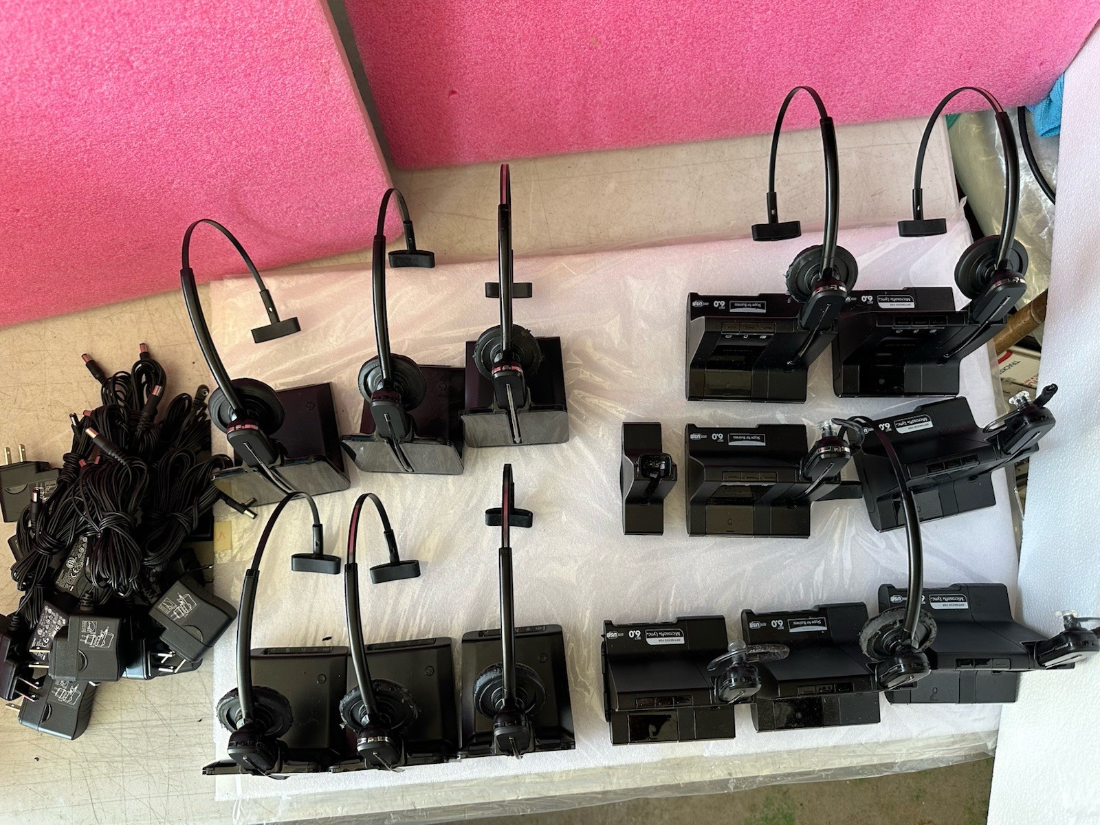 Lot of 13 Plantronics 6/C054 Wireless Headsets 7/W02 /W Charging Base Stations