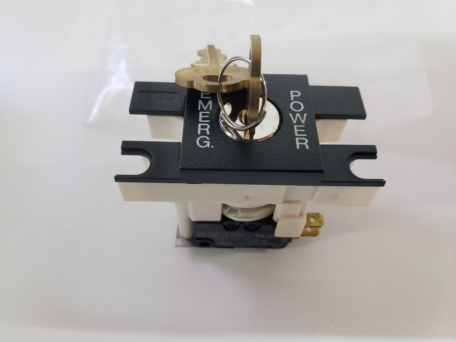 UNUSED – TKE ThyssenKrupp Key Switch 9746158 Door Hold 171AR16