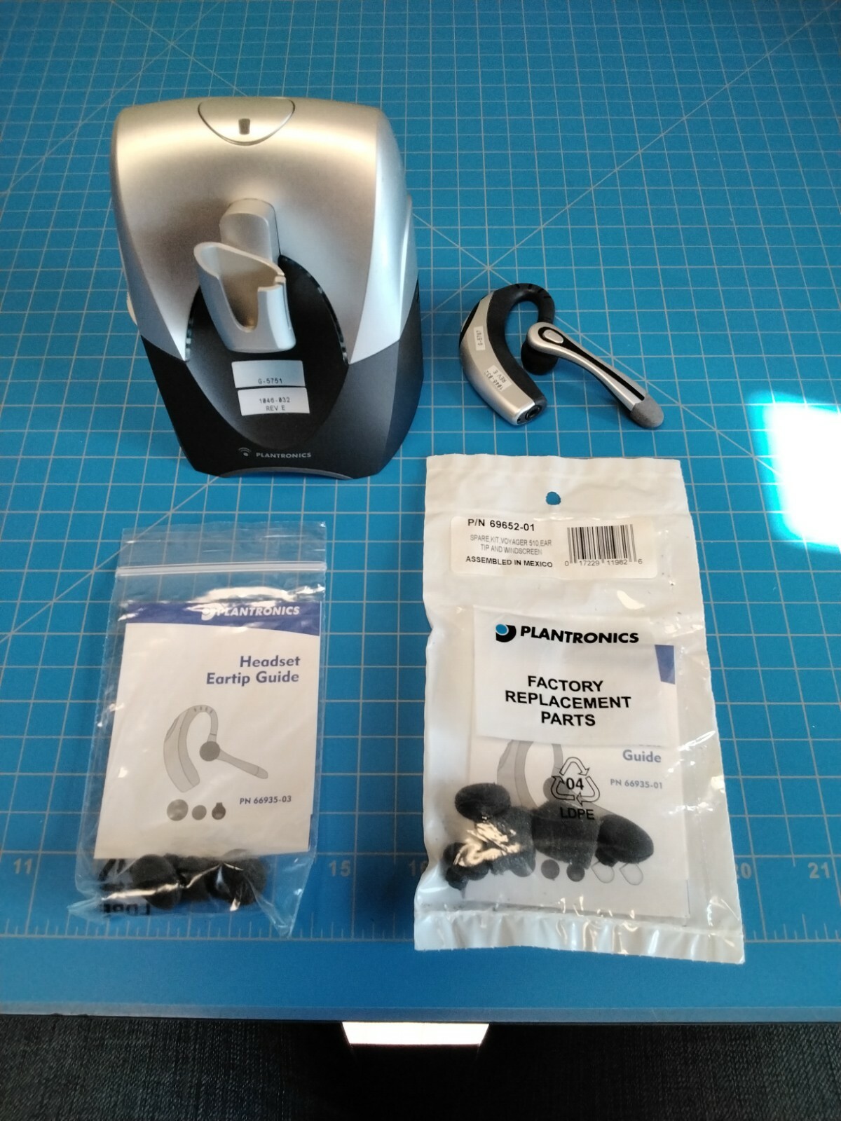 Plantronics Voyager 510S Bluetooth Wireless Headset in Black/Grey