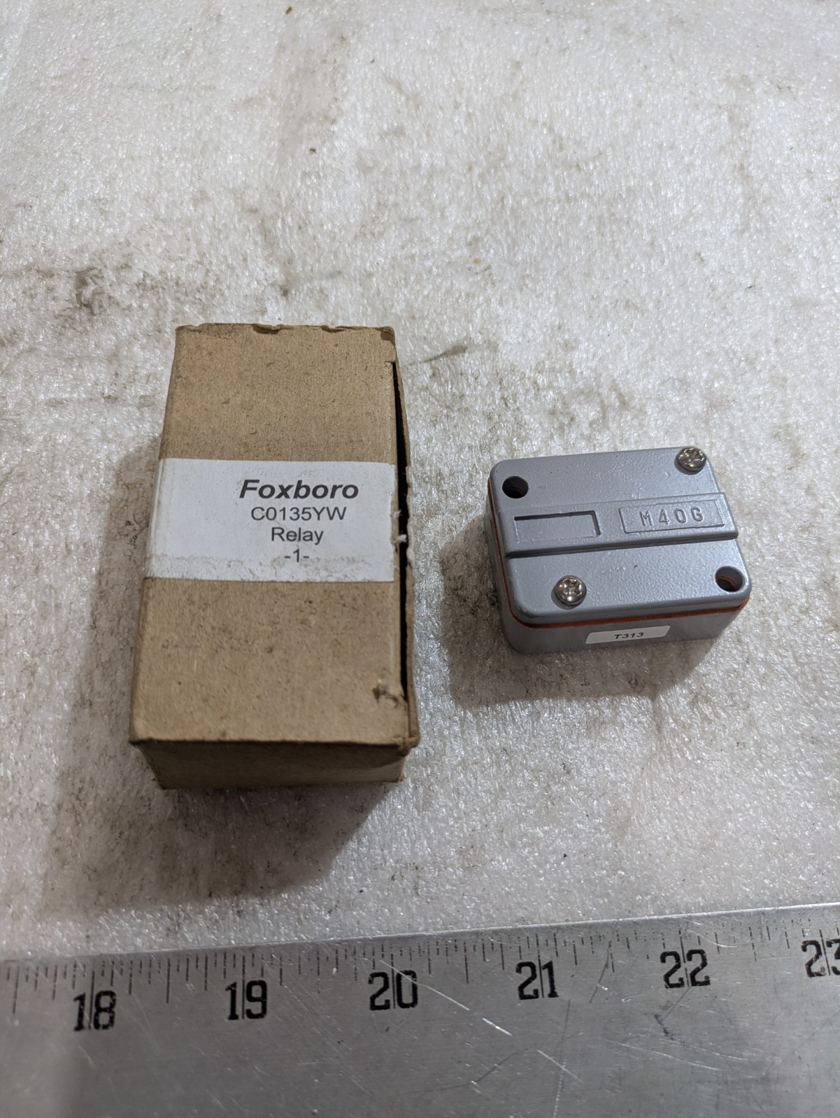 FOX BORO C0135YW PENEUMATIC RELAY T313