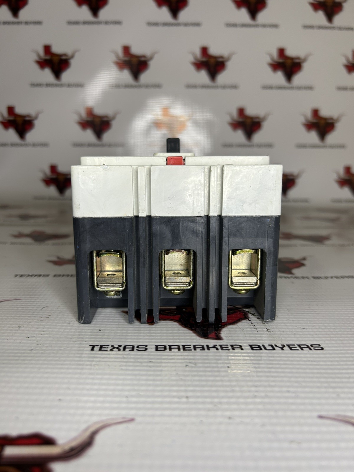 Eaton Cutler-Hammer HFD3015L Circuit Breaker 15 Amps 3 Poles