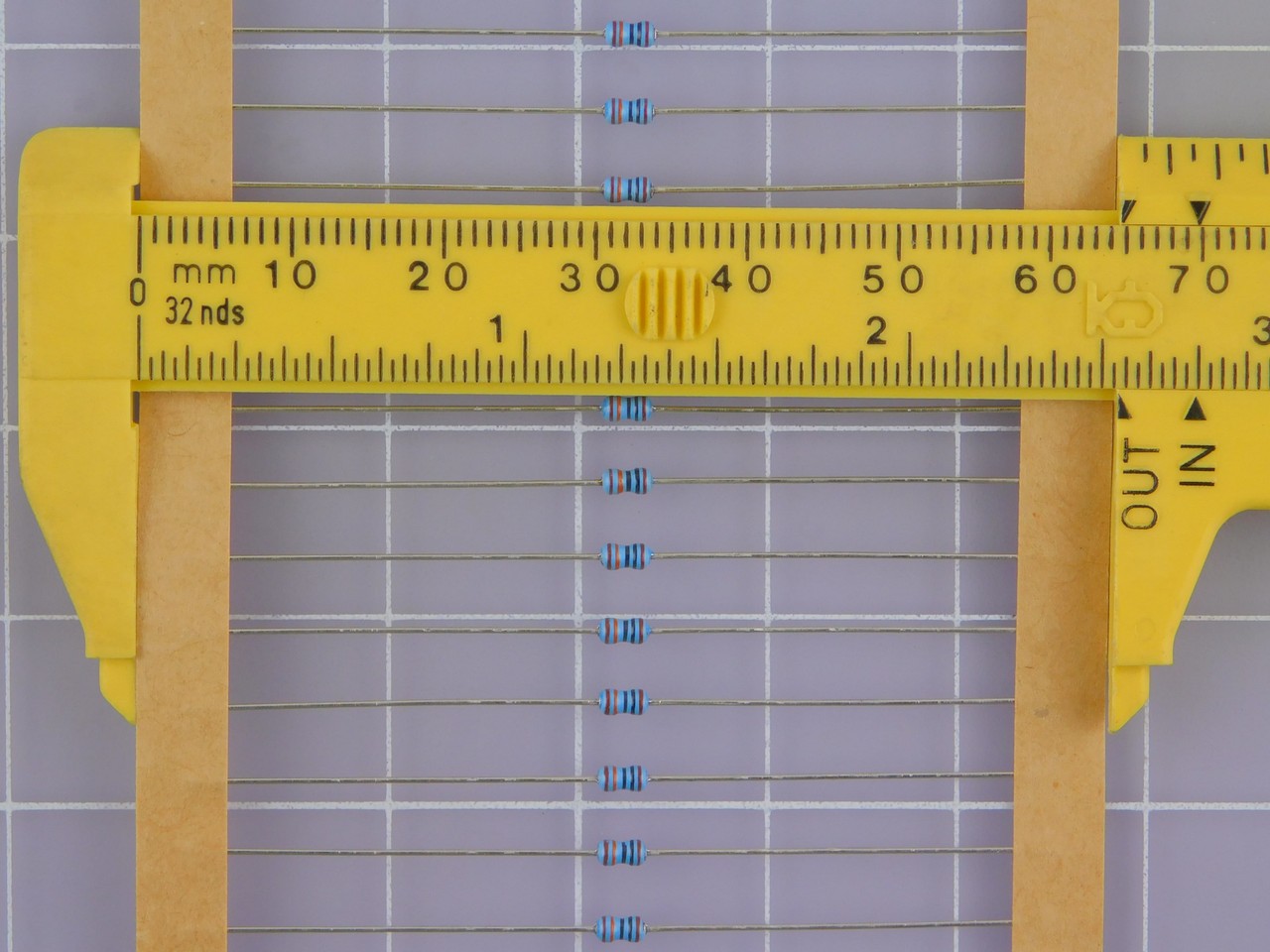 Lot of 2000 SEI RNF 1/8 T1 100K 1% B SERIES RNF POWER RATING 1/8 WATT (0.125 WAT