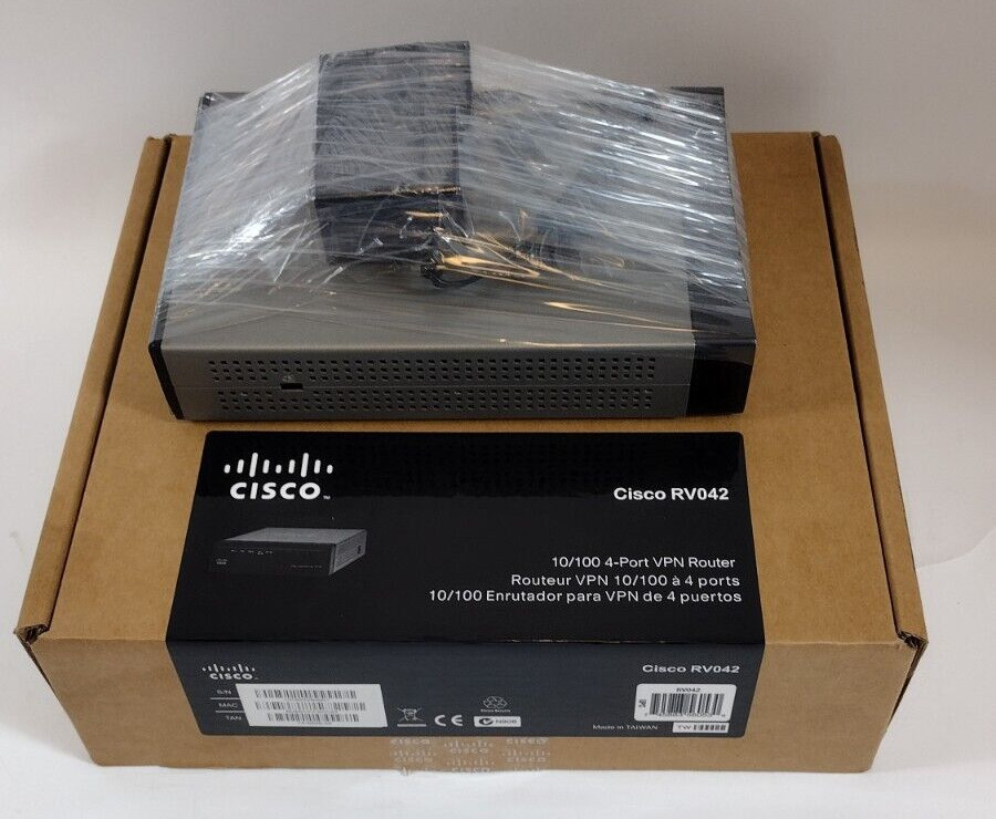 CISCO RVO42 10/100 4-PORT VPN ROUTER UNB ***VGC ***Free Shipping