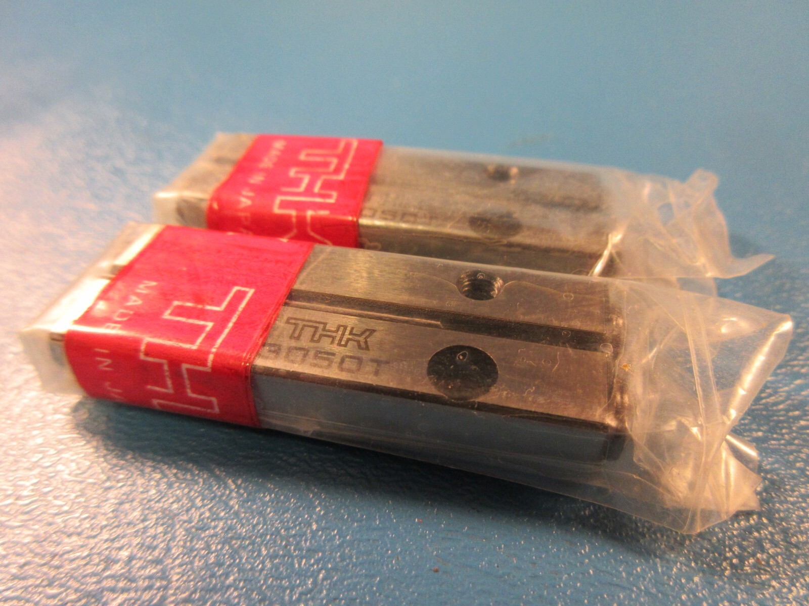 SET THK VR3-50HX7Z, T3050 Cross Roller Guide Set, as pictured