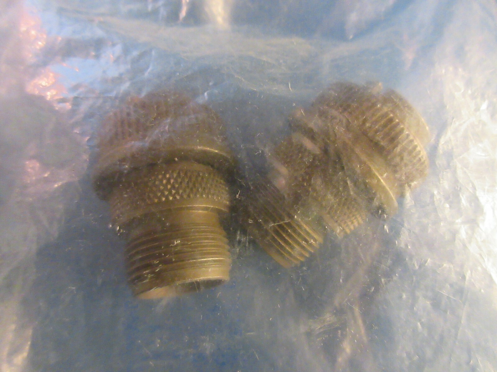 Bag of 2 Amphenol 10-820066-06S Connector Plug, 6 Pin Female Socket
