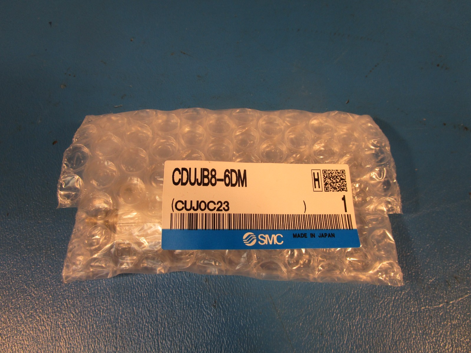 SMC CDUJB8-6DM, Mini Free Mount Cylinder, 8mm Bore, 6mm Stroke, Auto Switch,Male
