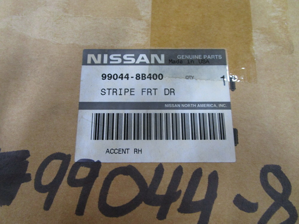Part 99044-8B400 Stripe Front Door 990448B400