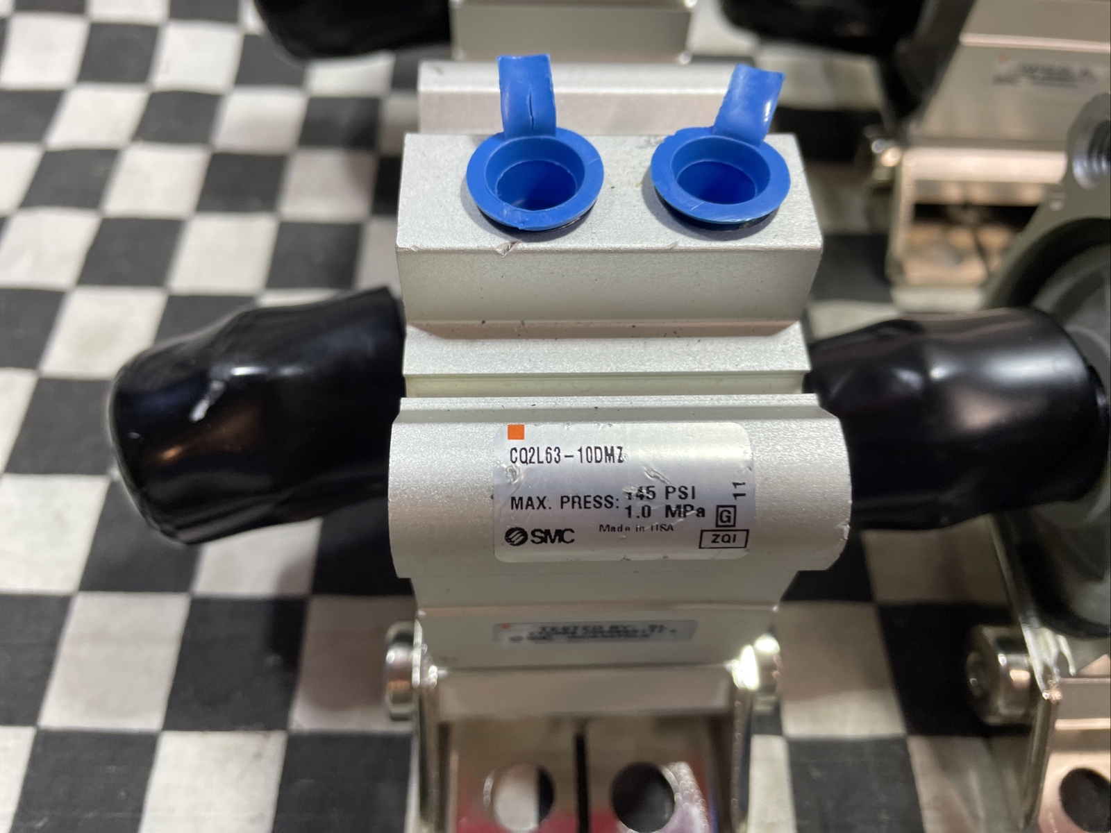 SMC CQ2-Z COMPACT CYLINDER, CQ2L63-100DMZ, CQ2L63100DMZ, LOT OF 4, SHIPSAMEDAY