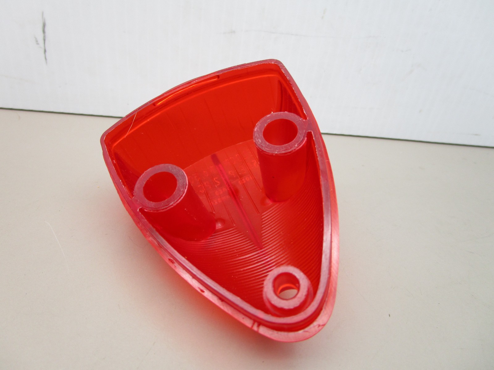 Weldon 5050 Marker Lamp Lens Red SAE-P2-PC77