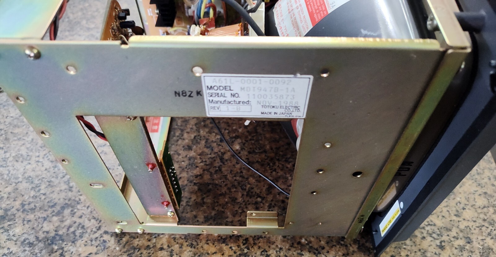 TOTOKU ELECTRIC MODEL MDT947B-1A MONITOR TOSHIBA E8069PDA