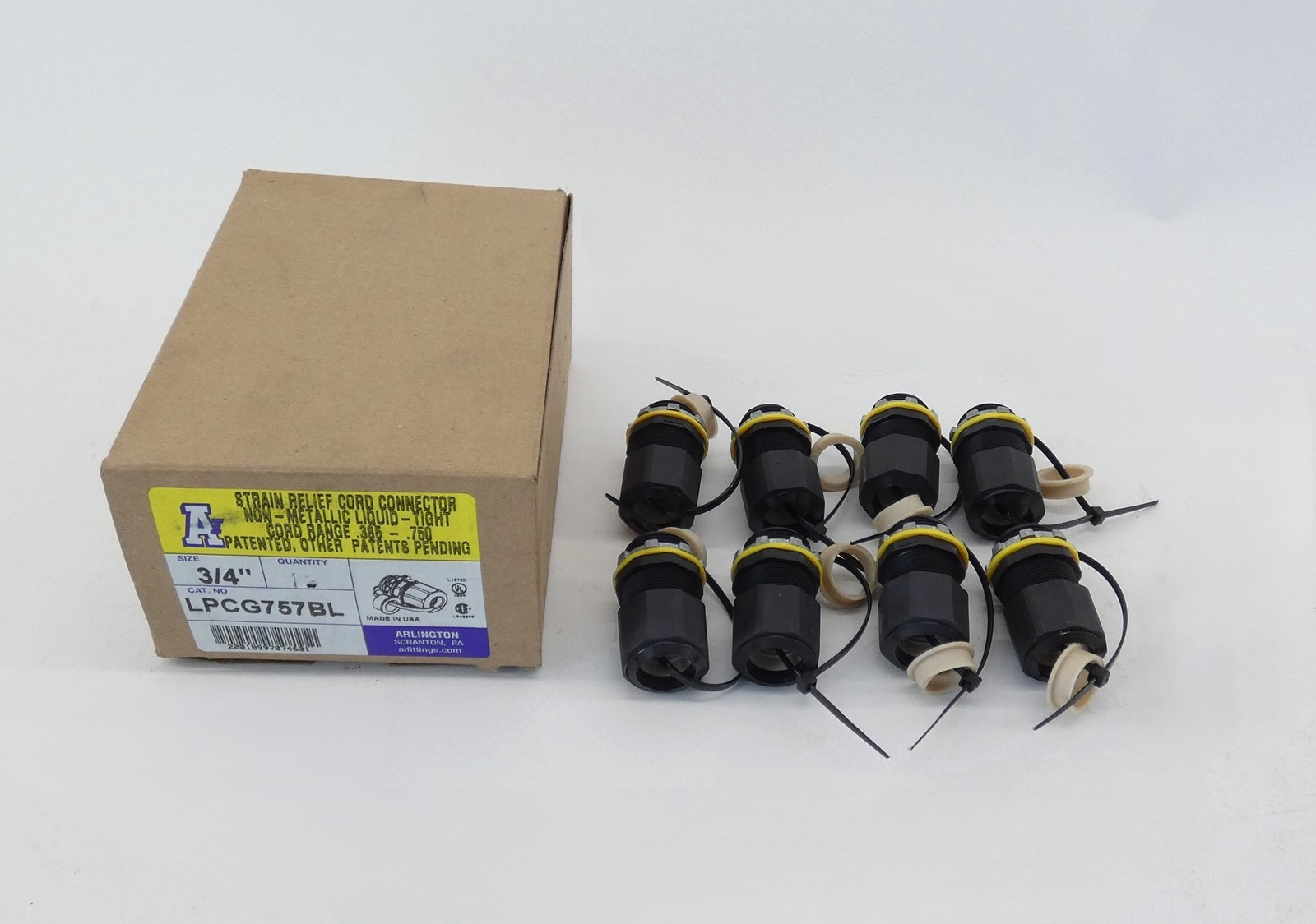 *Box of 8* Arlington LPCG757BL 3/4″ Strain Relief Cord Connector .385 – .750 …