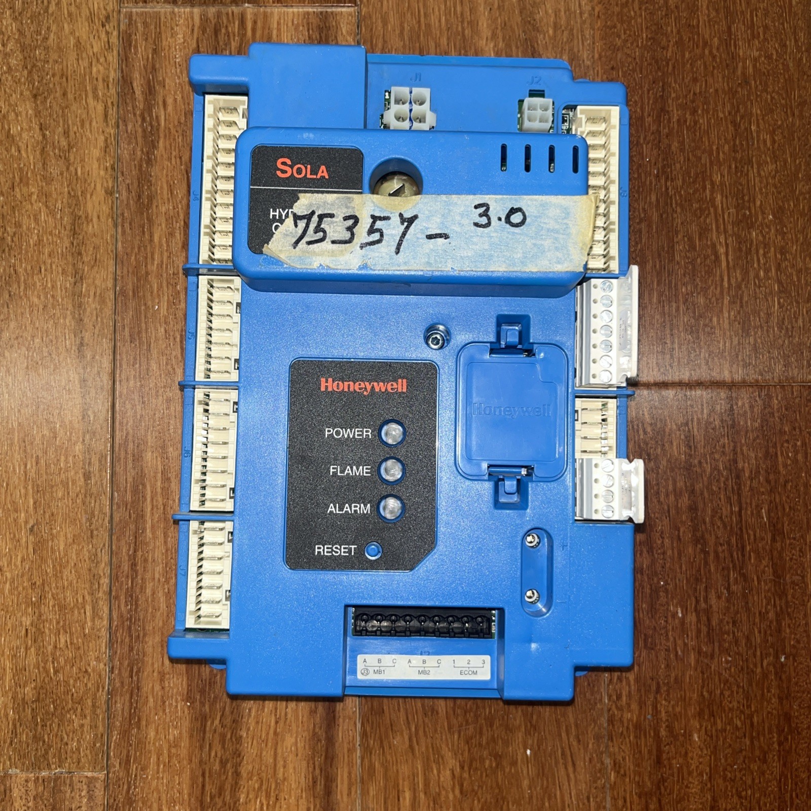 HONEYWELL R7910A1027 SOLA HYDRONIC CONTROL