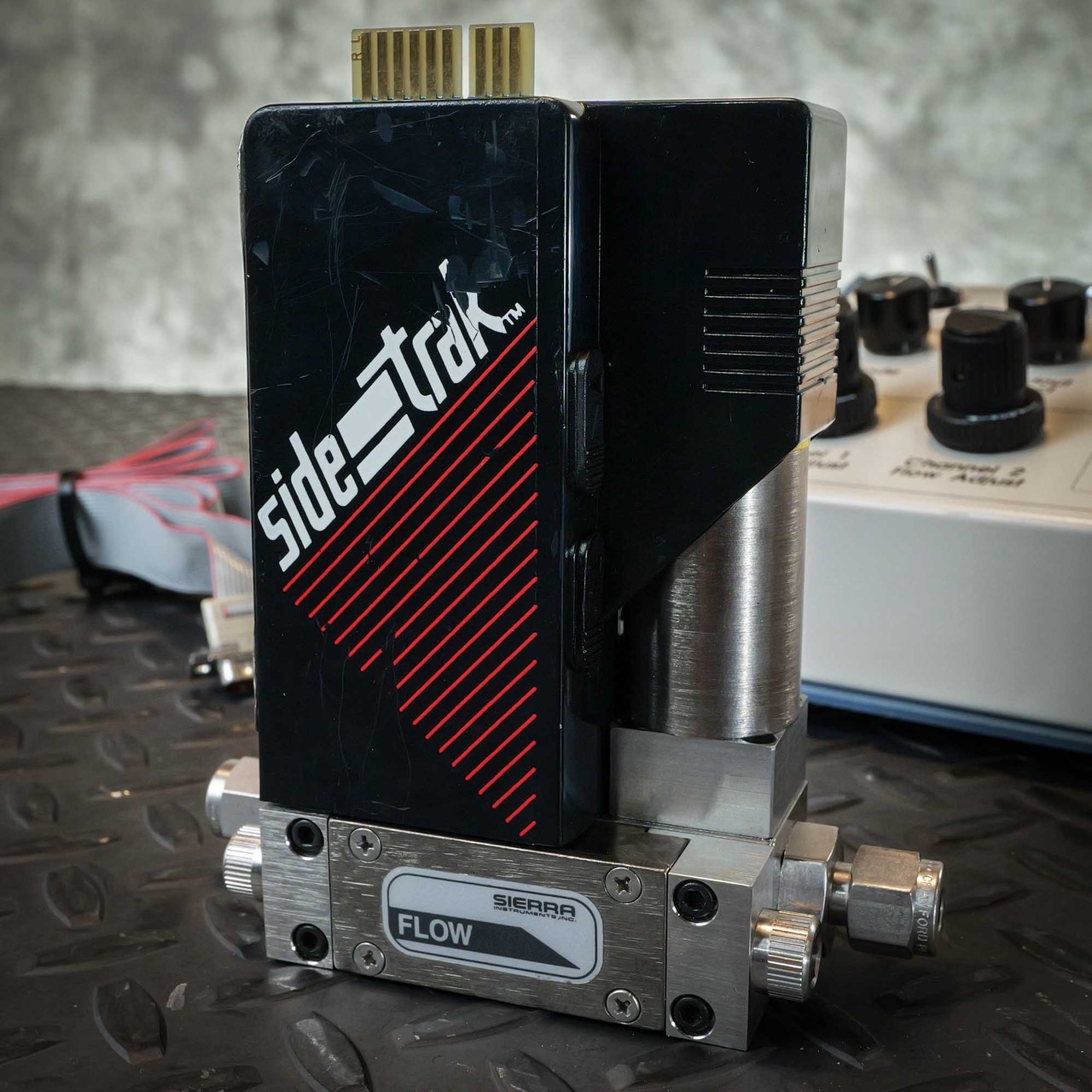 Sable Systems 2-Channel Mass Flow Controller & Sierra Instuments Mass Flow
