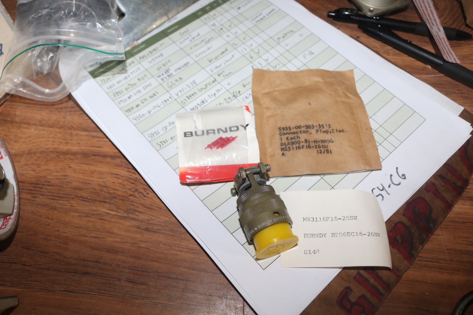 NOS Burndy electrical connector PN MS3116F16-26SW 5935-00-903-3513
