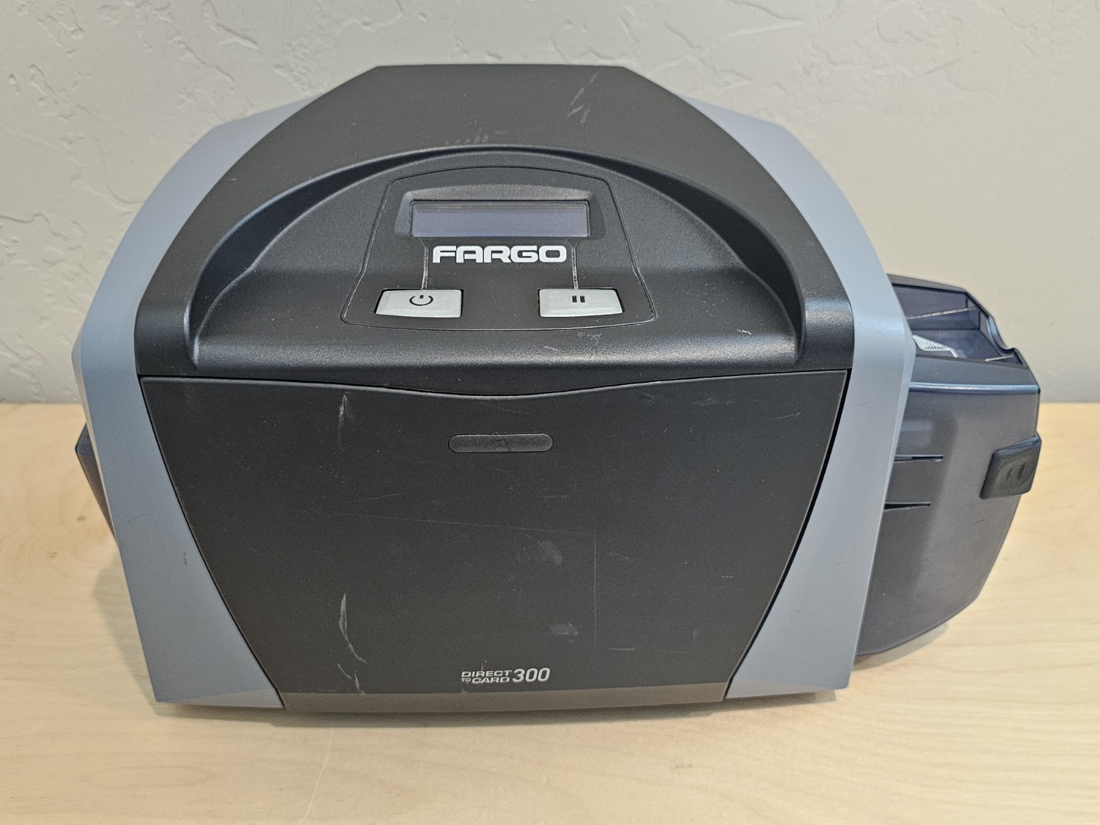 Fargo Direct To Card 300 DTC300 X001400 ID Card Printer ((READ))