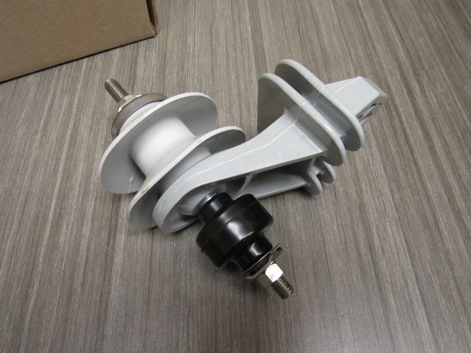Eaton Cooper UNS03030B1A1A13 3KV UltraSIL Housed VariStar MOV surge arrestor