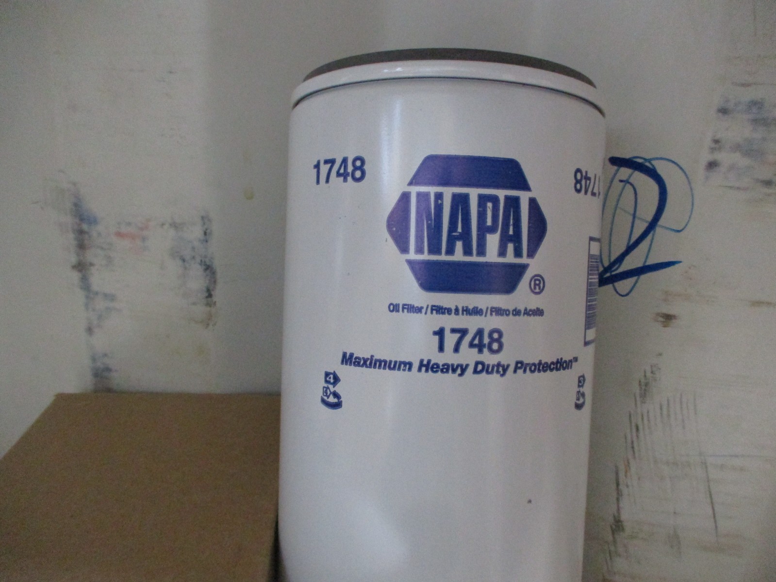 NAPA 1748 oil filter (WIX 51748)