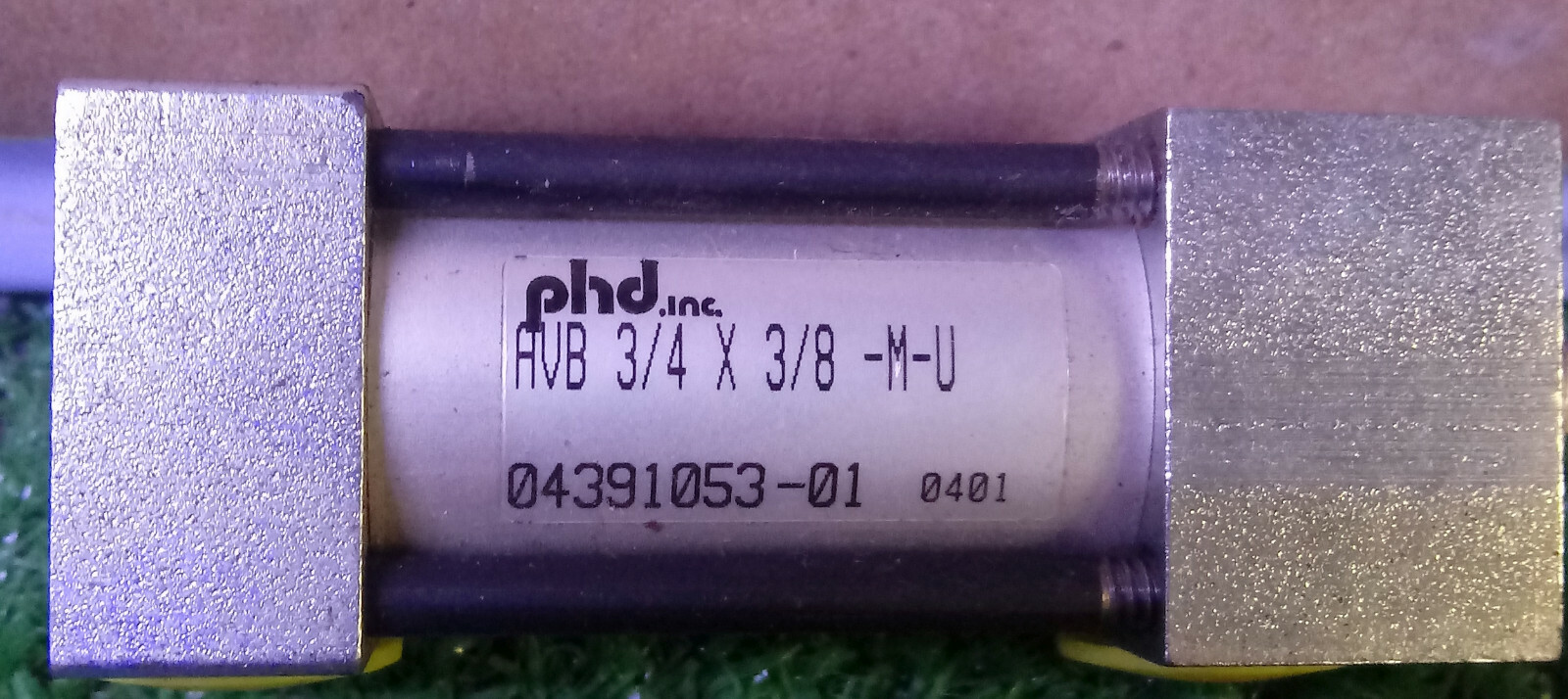 1 USED PHD AVB-3/4X3/8-M-U PNEUMATIC CYLINDER ***MAKE OFFER***