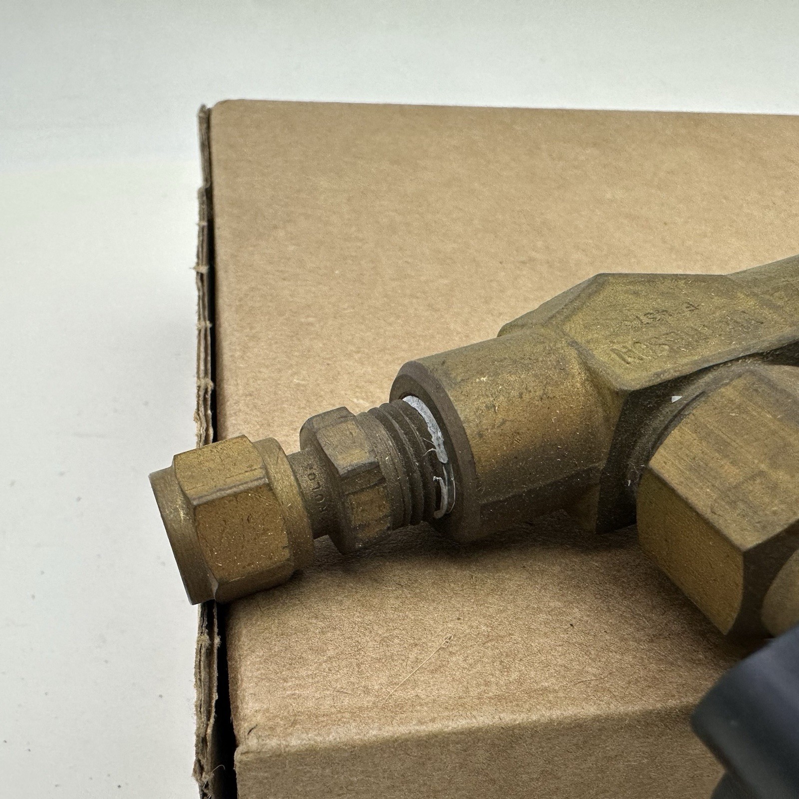 Matheson 3423 Brass High Purity Gas Regulator