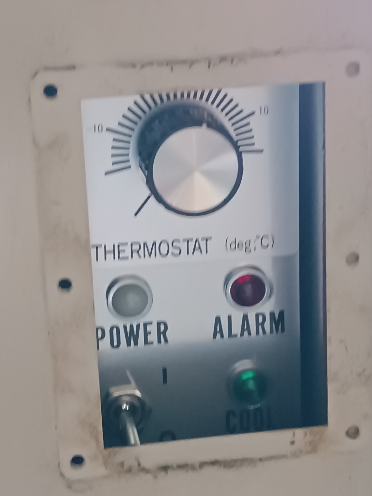 Unknown Model Industrial Recirculating Water Chiller w Analog Thermostat