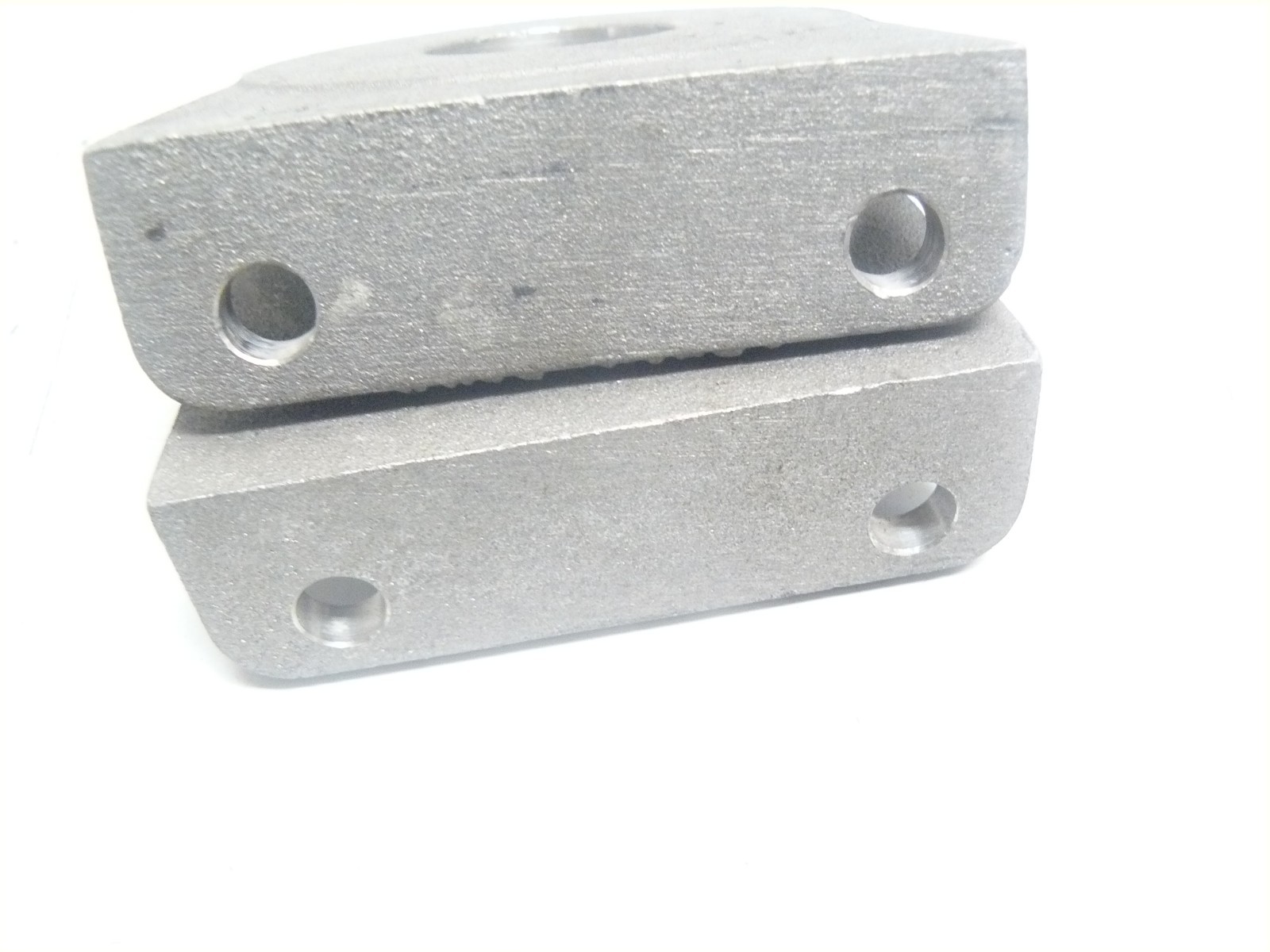 FLAIR-LINE END LUG MOUNTS 1-32 LOT OF 2