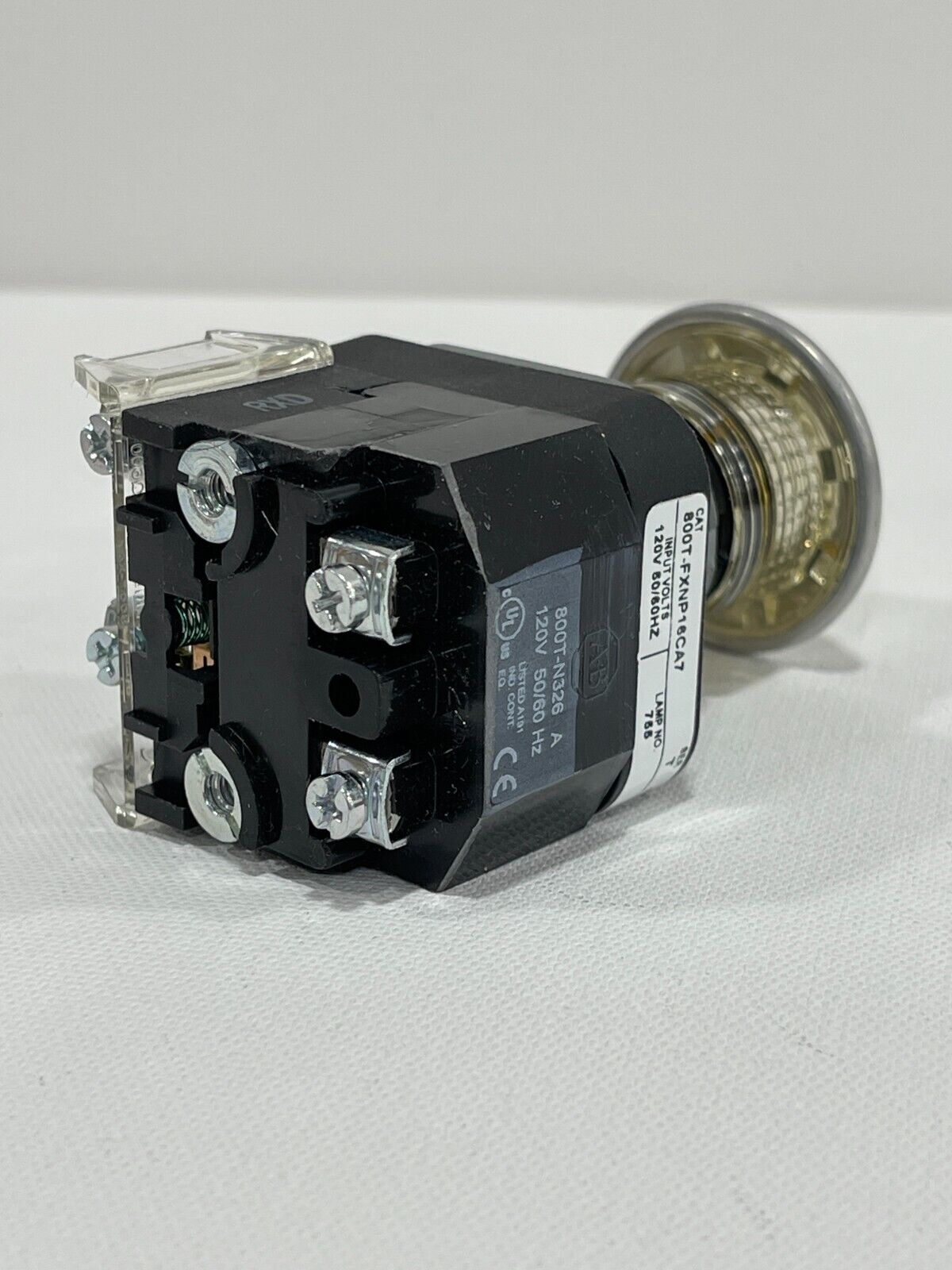 New-Allen Bradley 800T-FXNP16CA7 30MM 3 POSITION PUSH-PULL MUSHROOM TYPE 4/13