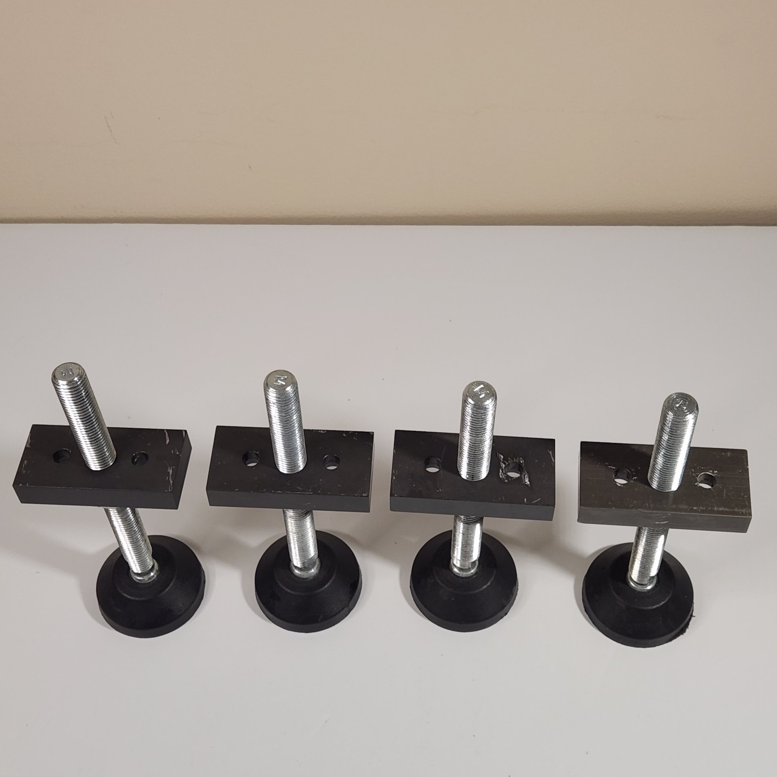 ValuGuide VG-50 Lot of (4) Adjustable Articulating Leveling Pads 7-3/4″ OA High