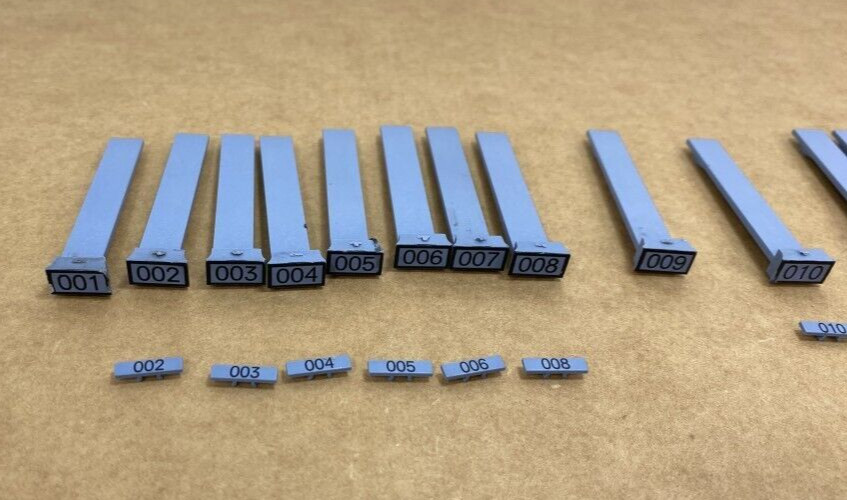 Siemens Apogee Module Address Keys Blue 001-035 INCOMPLETE 545-825, 545-826
