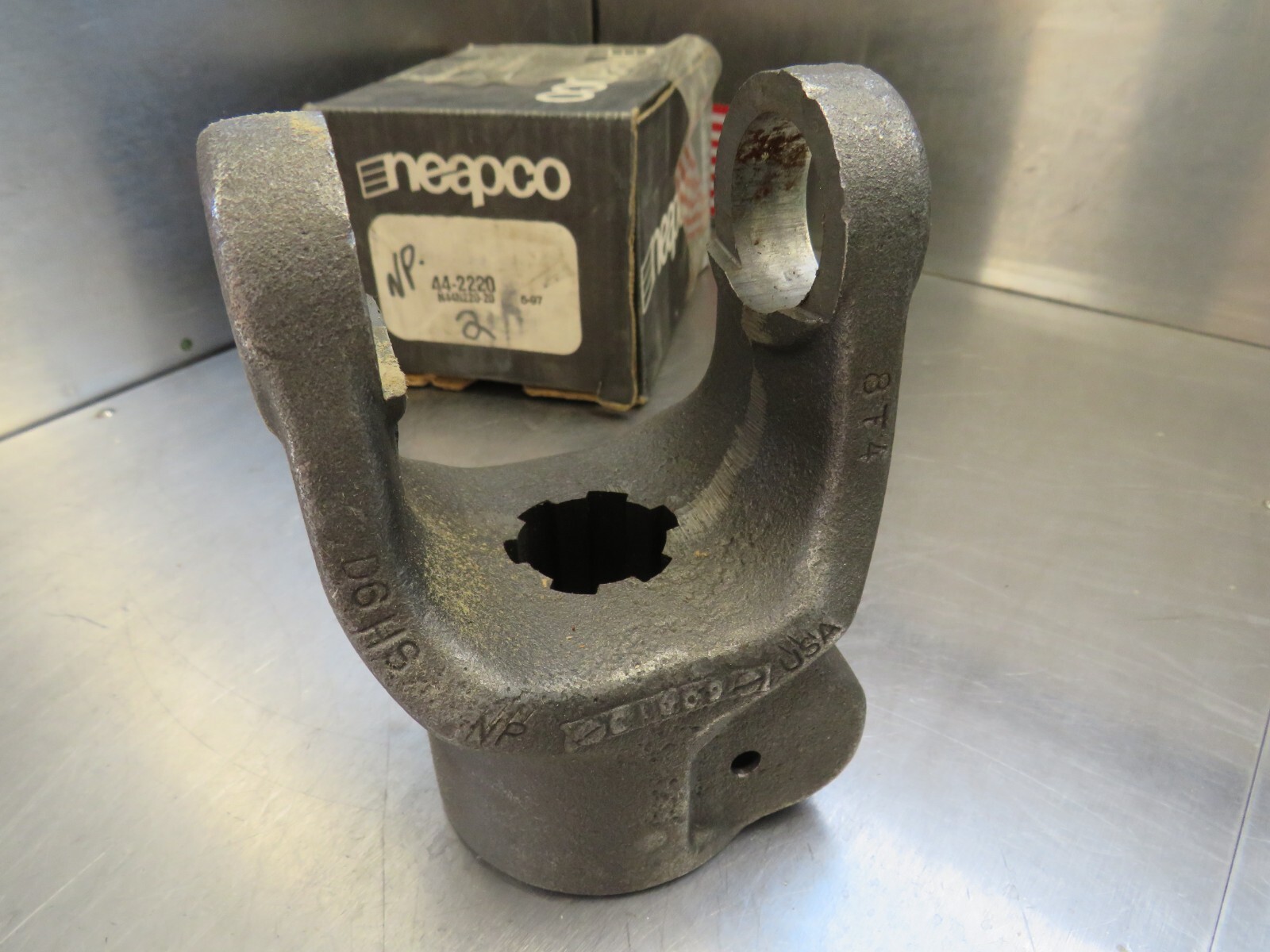 Neapco 44-2220 Yoke 6SPL