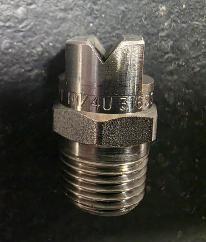 (Lot of 10) VeeJet 316 SS Flat Spray Nozzles 1/4″ BSPT H1/4U, 1/4