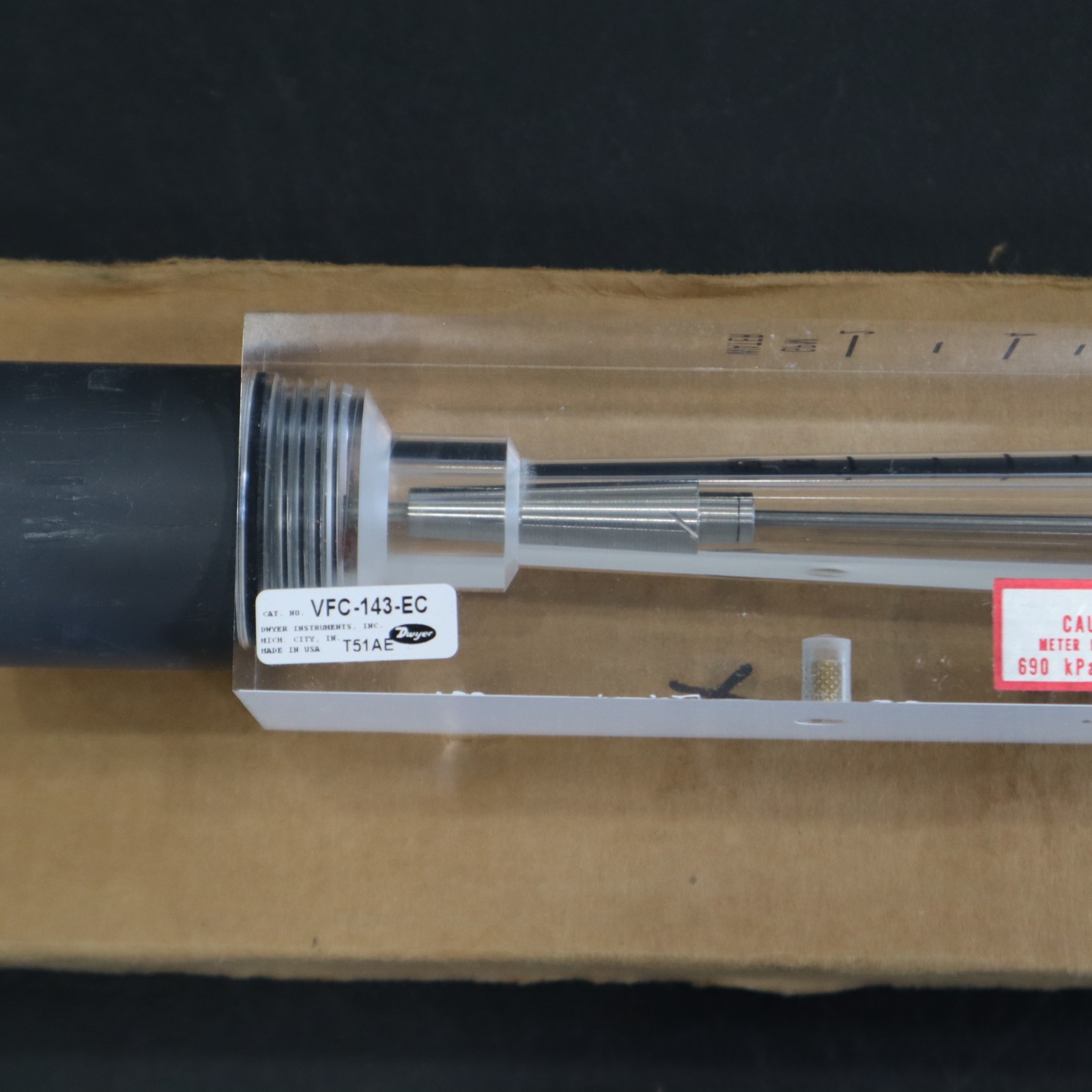 Dwyer VFC-143 VISI-FLOAT Flowmeter 2-20 GPM – w/ Box