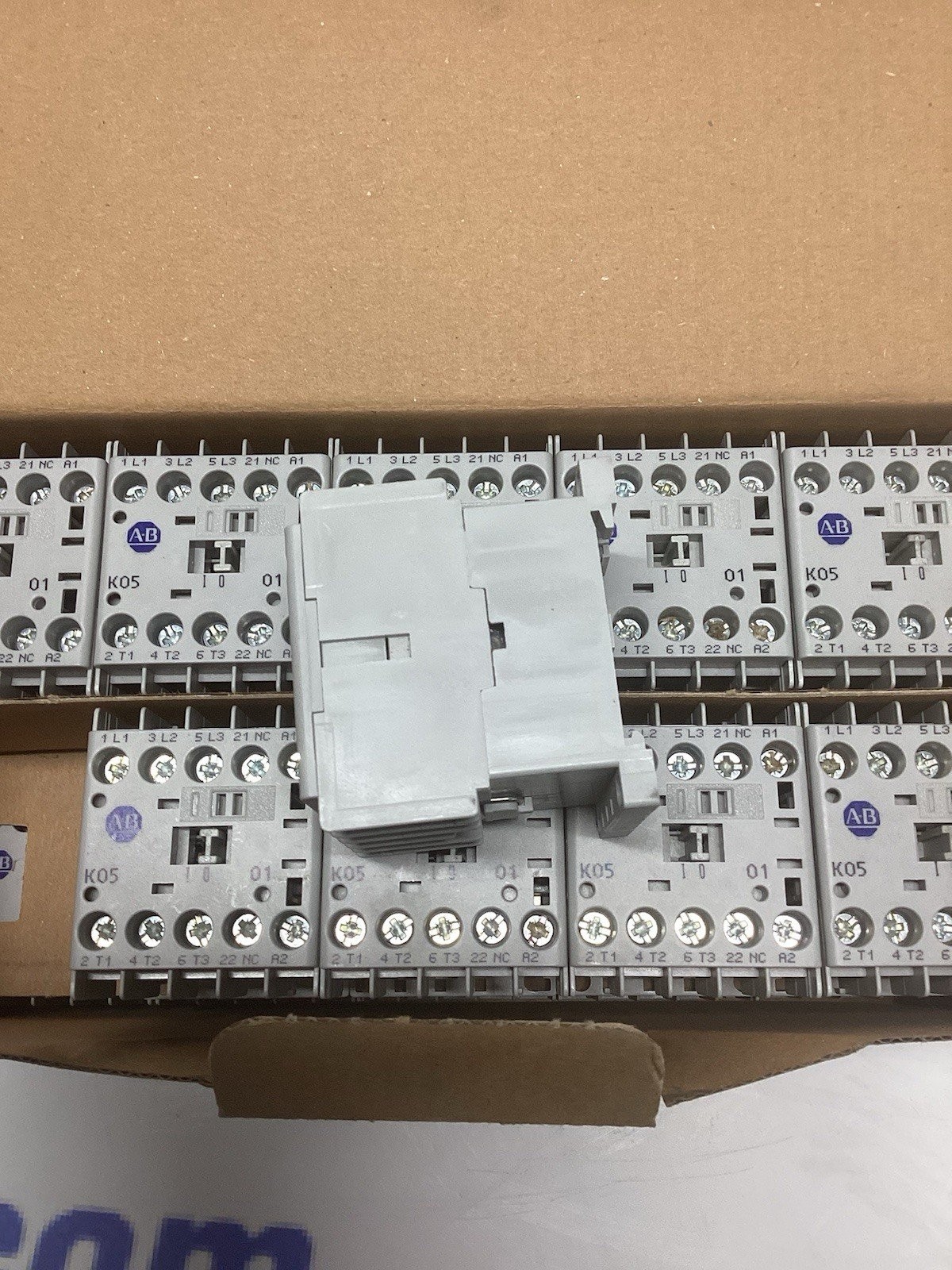 Allen Bradley 100-K05*01 SER A Mini Contactor 24V DC Coil J-286