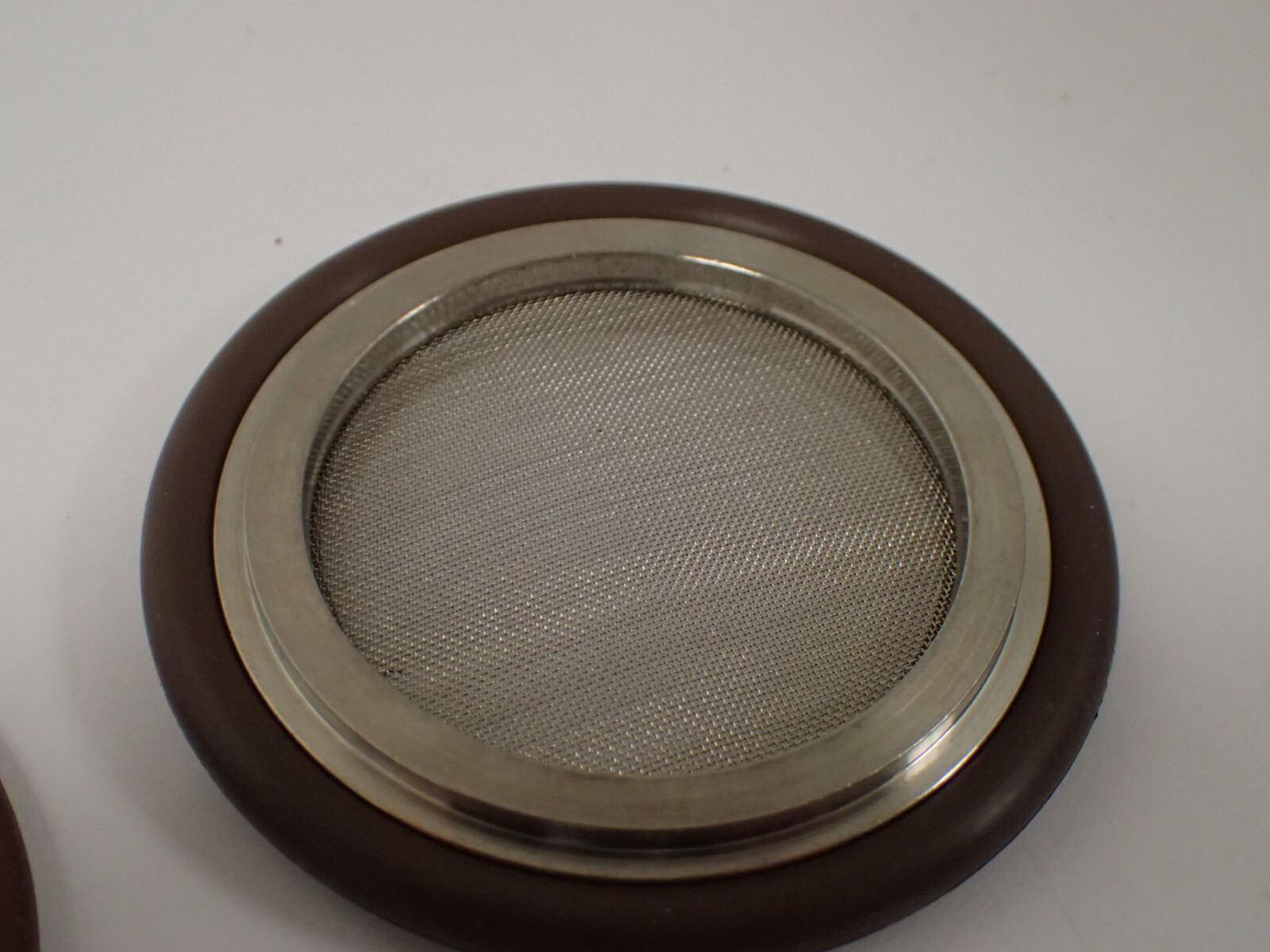 304 STAINLESS STEEL CENTERING RING, VITON O-RING NW50 WITH SCREEN NW50SRVS