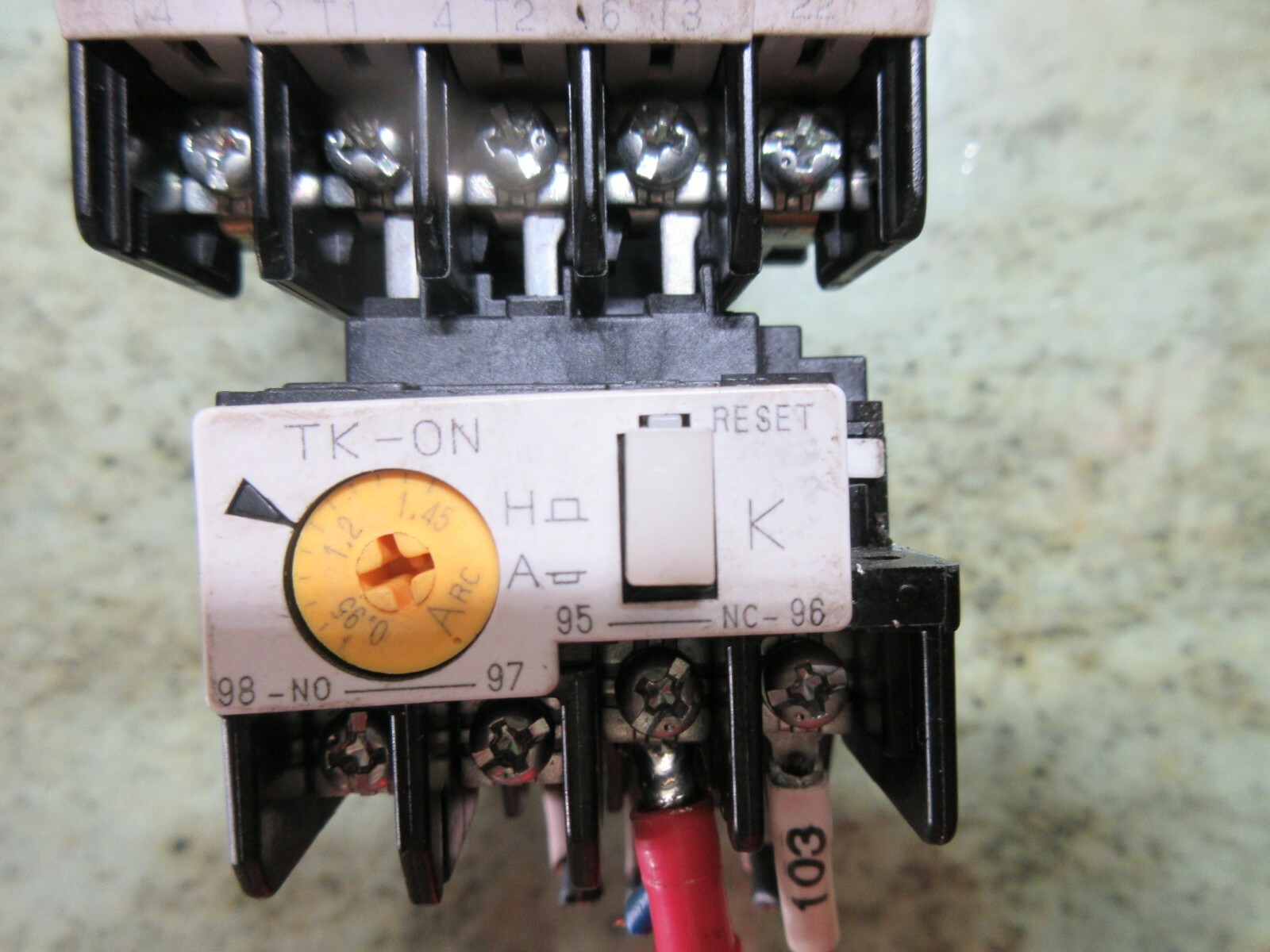 FUJI CONTACTOR FE SC-05 TK-ON SC14AA WITH THERMAL OVERLOAD RELAY HITACHI SEIKI