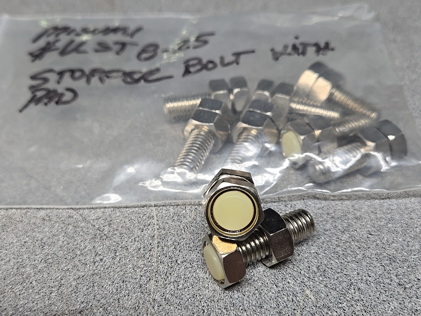 2pcs – MISUMI UST8-25 Stopper Bolt W/ Bumper 4137 Alloy M8-1.25x25mm (1F1)
