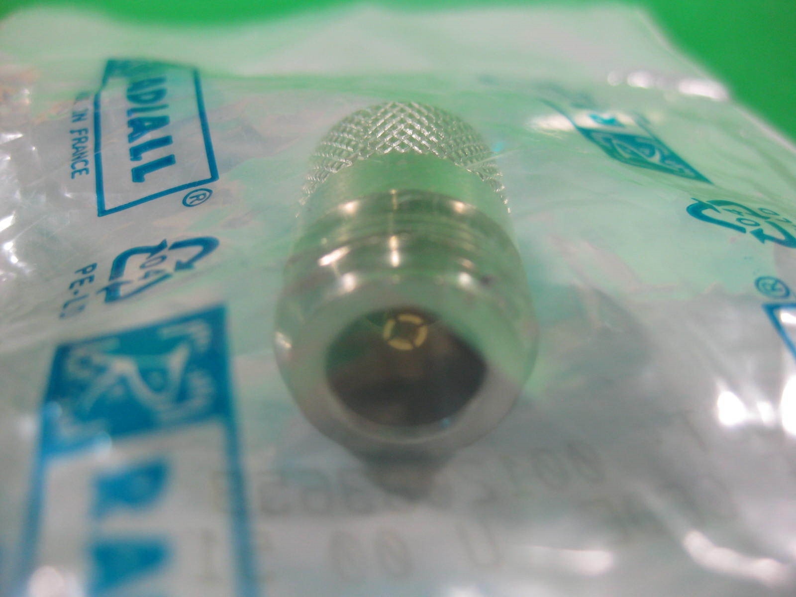 Radiall Adapter Series N(F)-SMA(F) — R191 331 000 — New