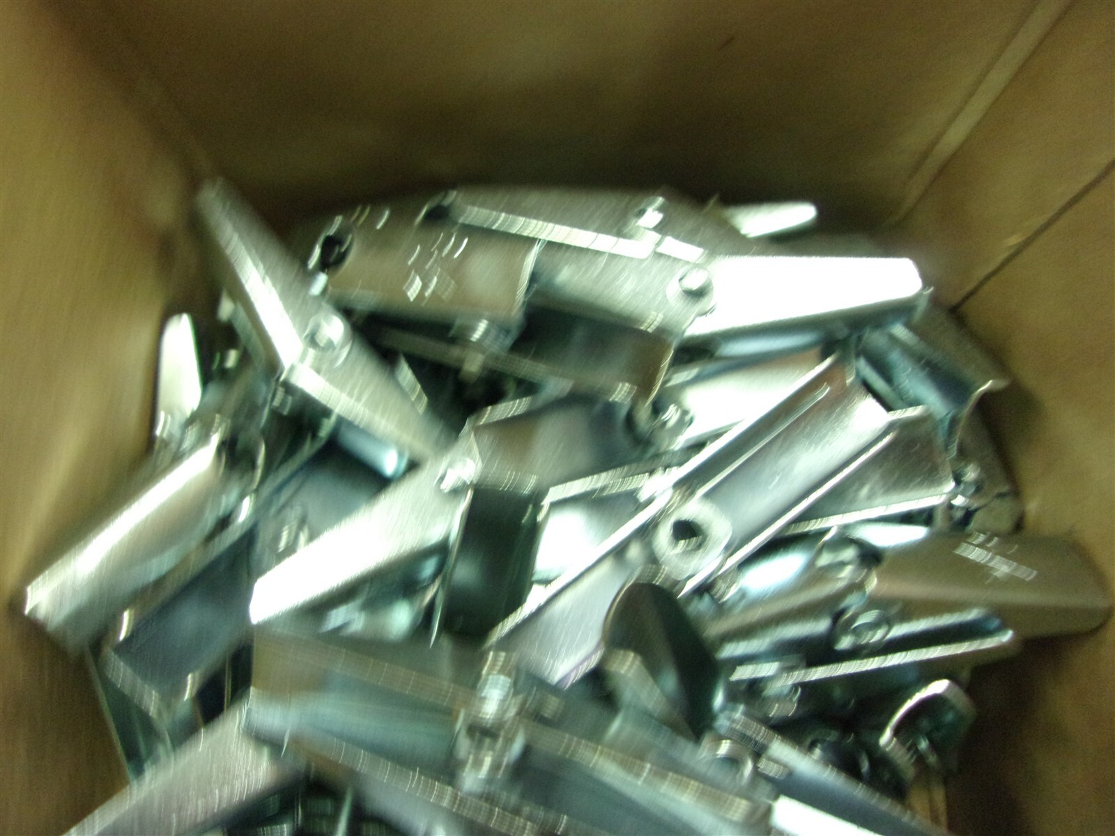 NEW Hillman Medium Duty Anchors 3/16×3 370054 box of 48 *FREE SHIPPING*