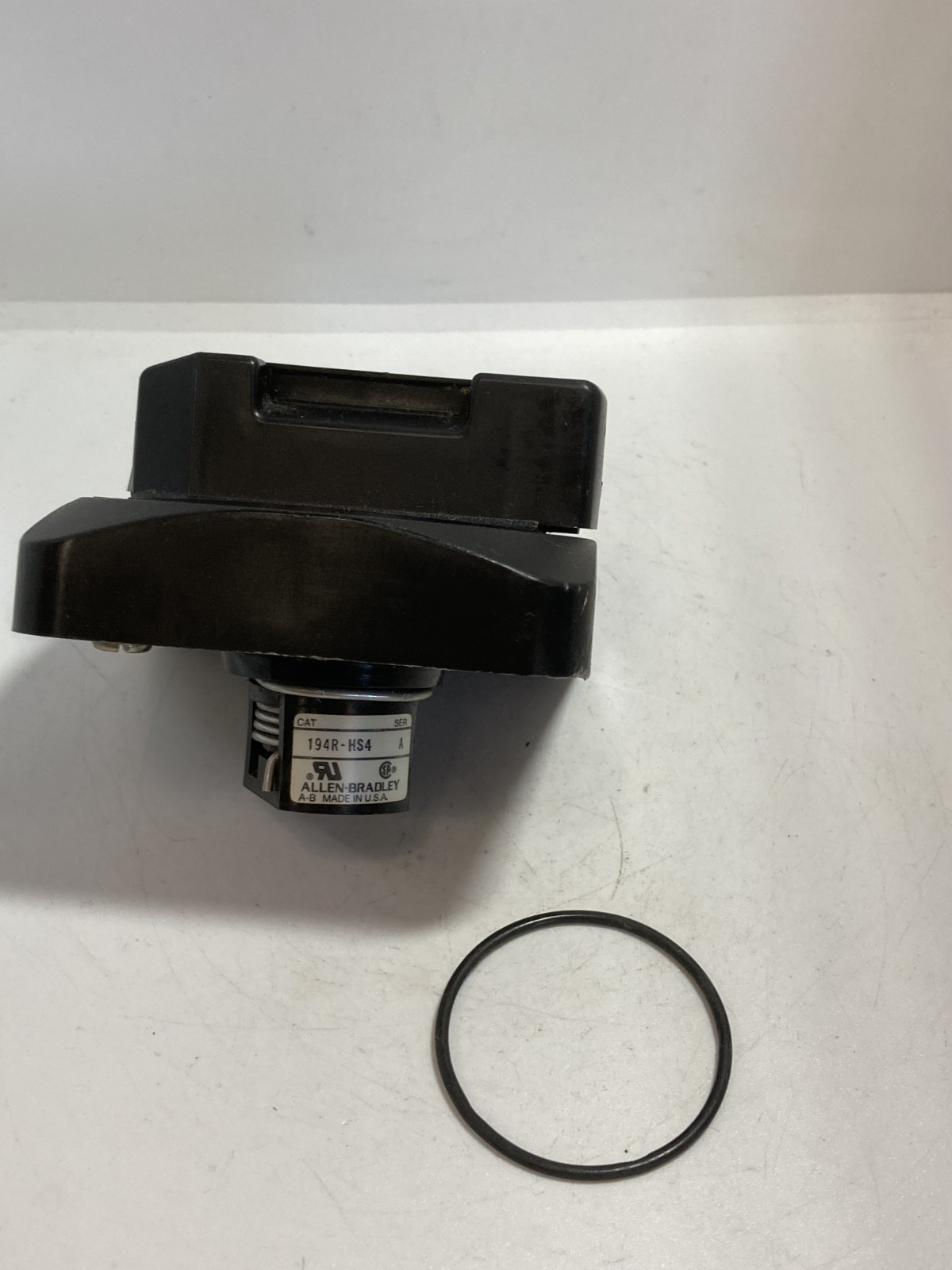 ALLEN BRADLEY 194R-HS4 DISCONNECT SWITCH OPERATING HANDLE SER A