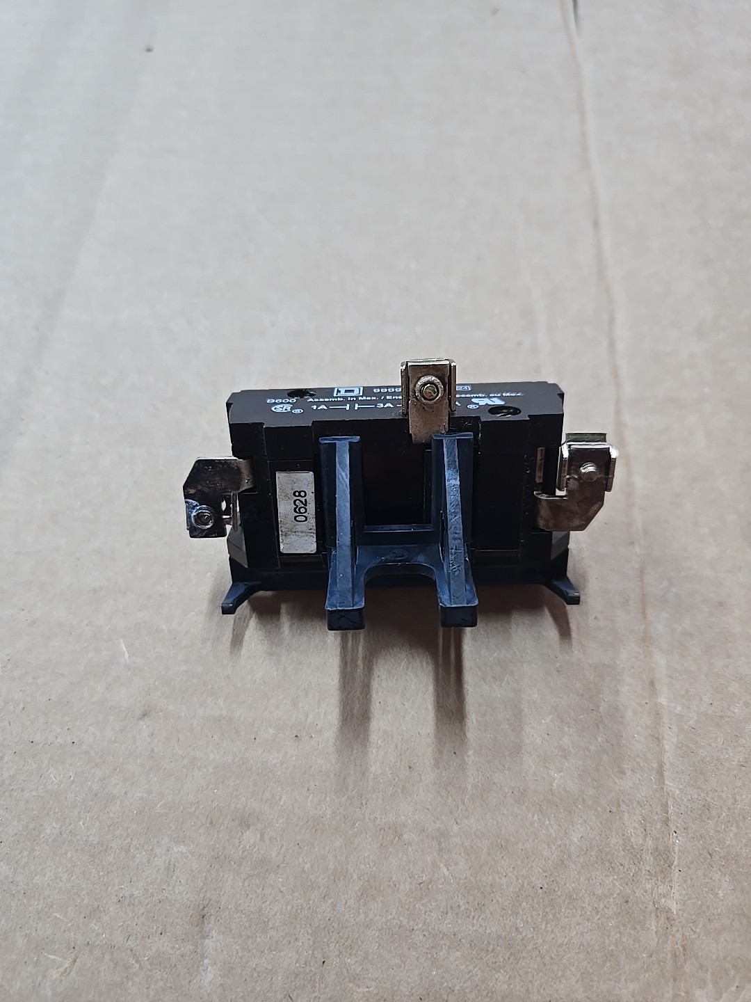 1) SQUARE D 9999SC2 B600 HAND/OFF/AUTO SELECTOR SWITCH FOR MOTOR STARTER KIT