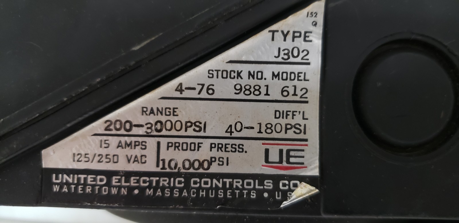 UNITED ELECTRIC J302 PRESSURE CONTROLLER, MODEL 612, 200-3000PSI 15A 125/250VAC