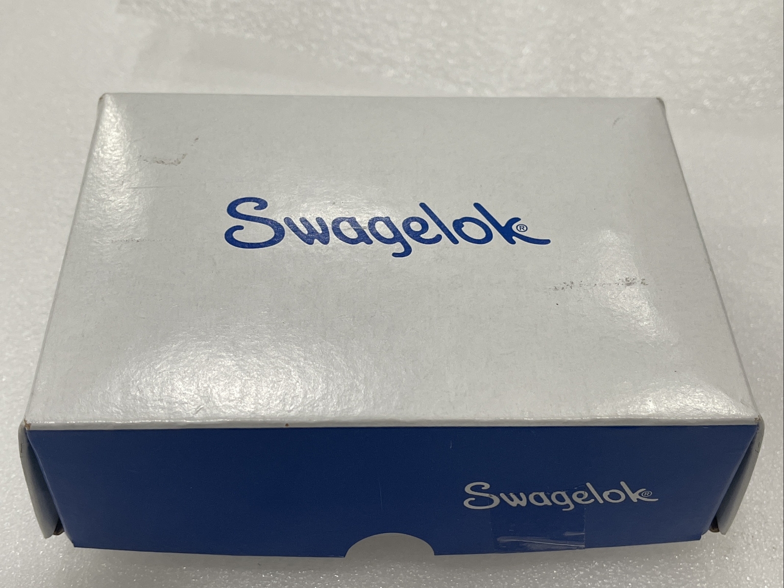 New, SWAGELOK SS-810-5-8ST, Elbow Positionable 1/2″ X 45°, Box of 10 pcs.