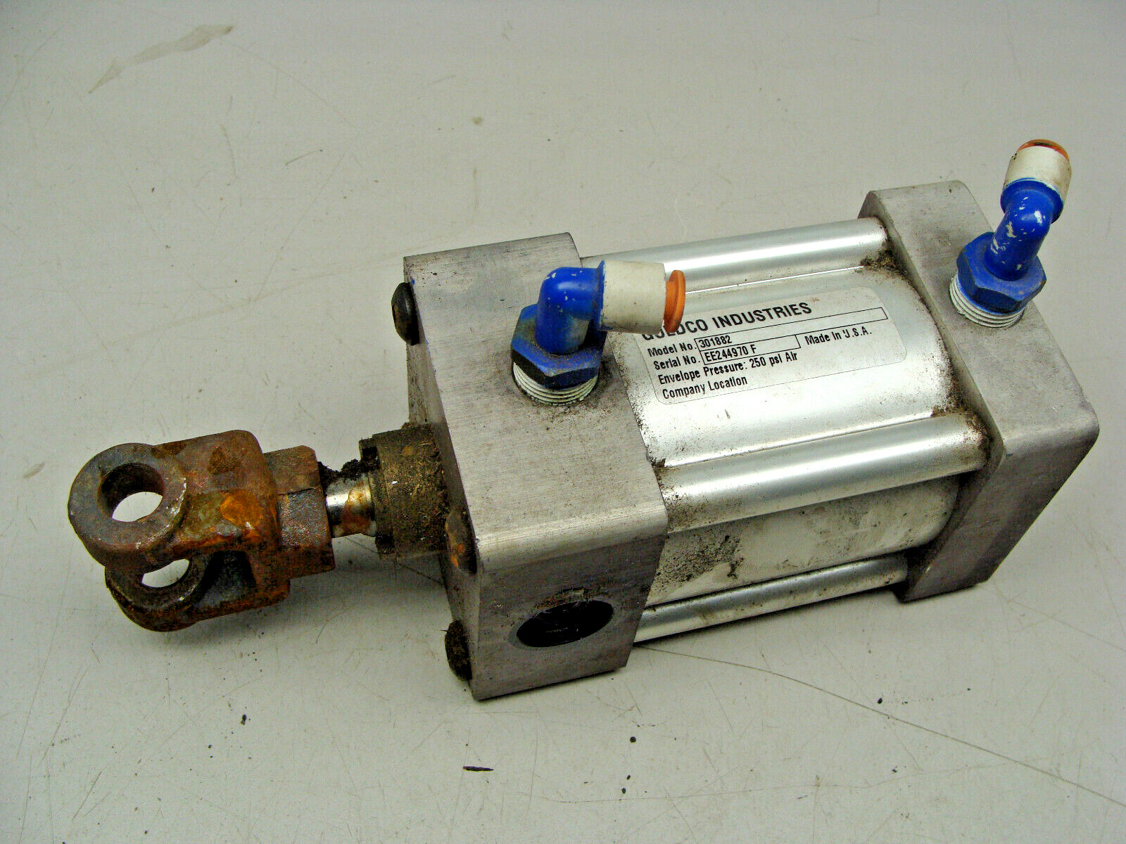 GOLDCO INDUSTRIES PNEUMATIC CYLINDER 301882 ENVELOPE PRESSURE: 250 PSI AIR