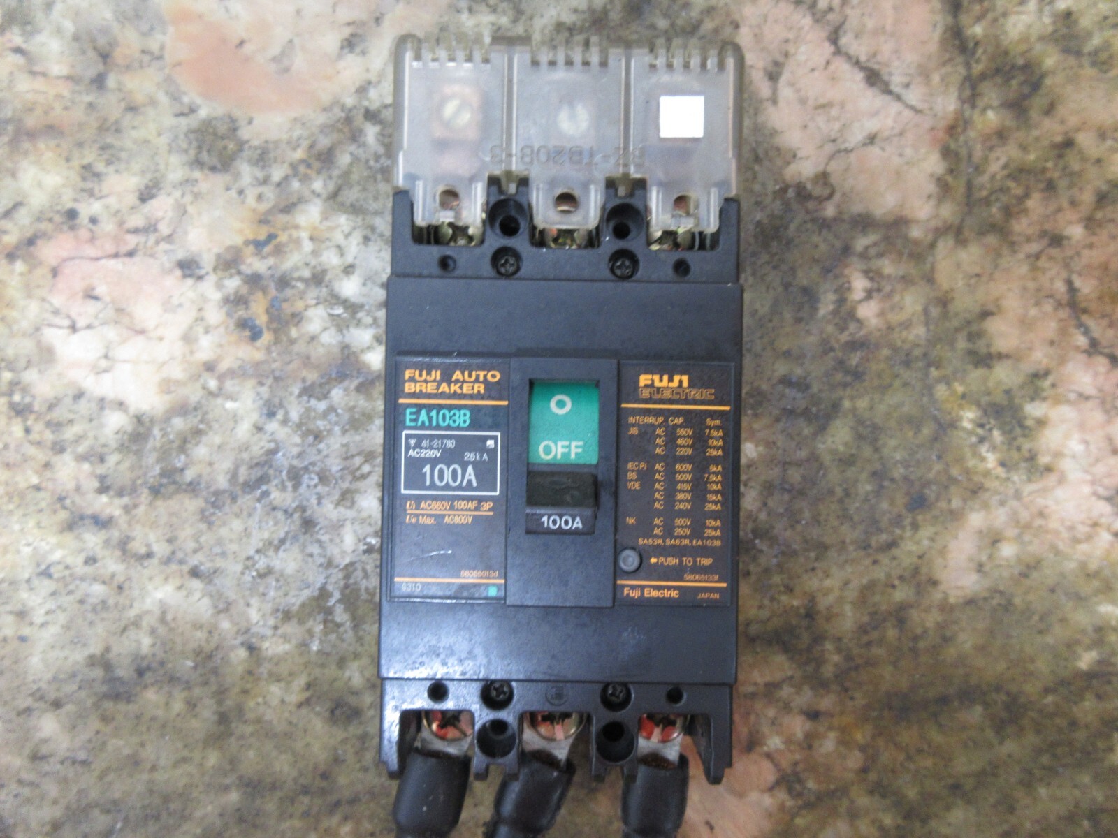 FUJI AUTO BREAKER EA103B 100A 100 AMP