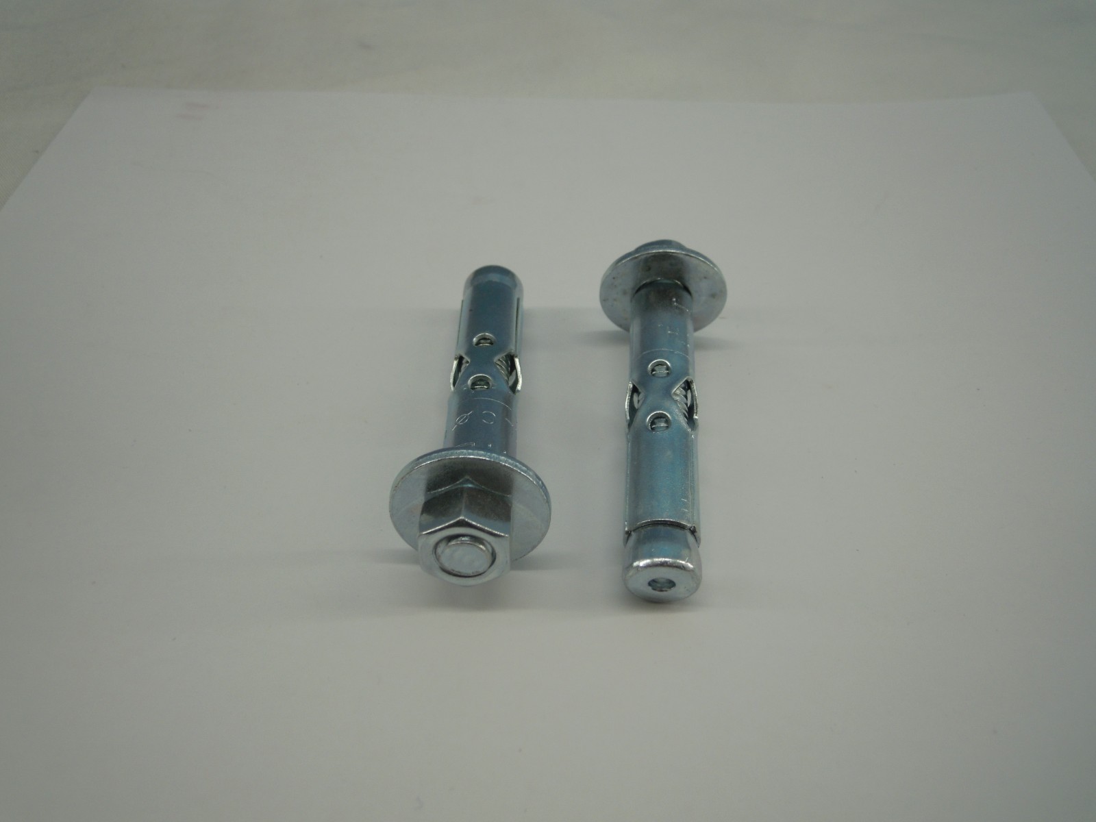 10 X HILTI HLC-HX 1/2 X 2 1/4 SLEEVE ANCHOR ZINC PLATED 00336255 ***NEW