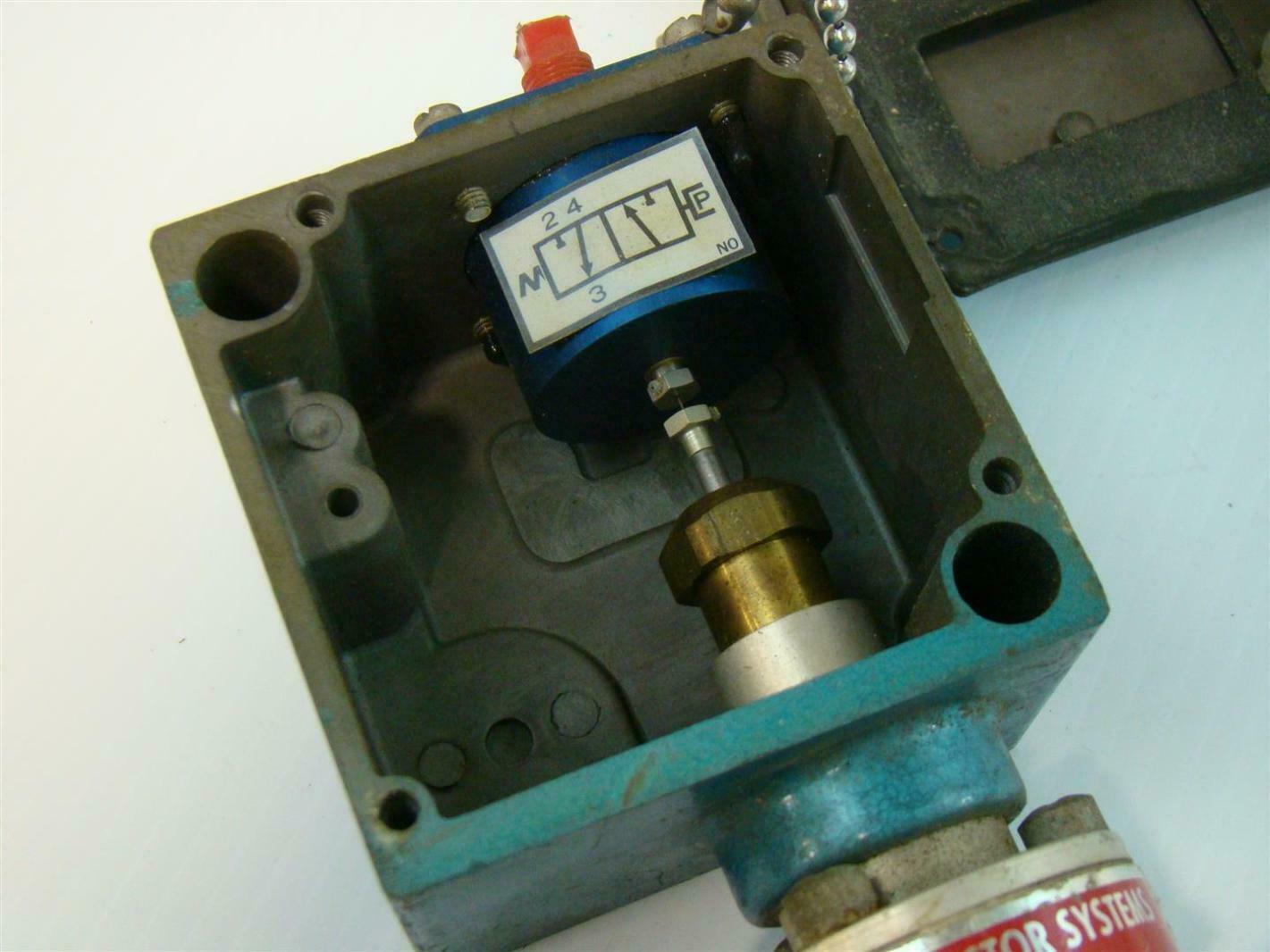 Neo-Dyn 100 to 400 PSIG Air Relay Switch 100PV2S76