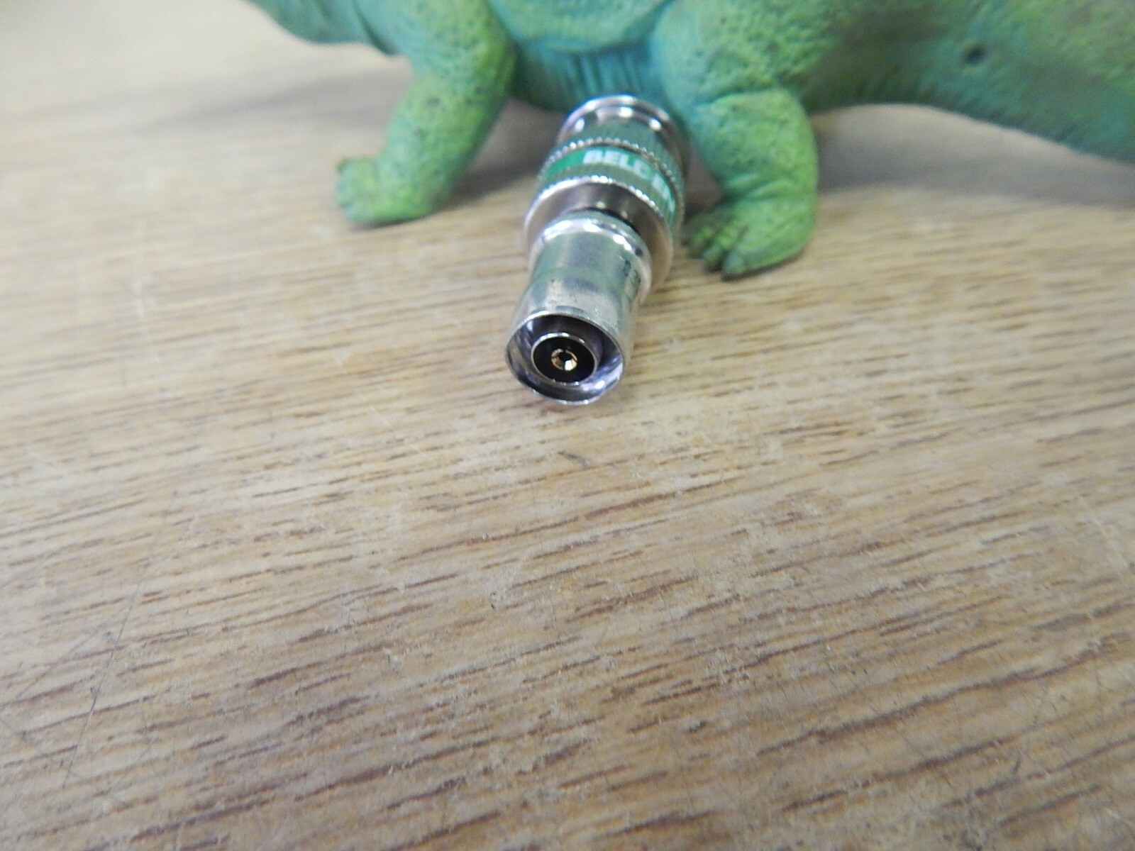 NEW Belden 1694ABHDL 0311 Screw Cap Connector *FREE SHIPPING*