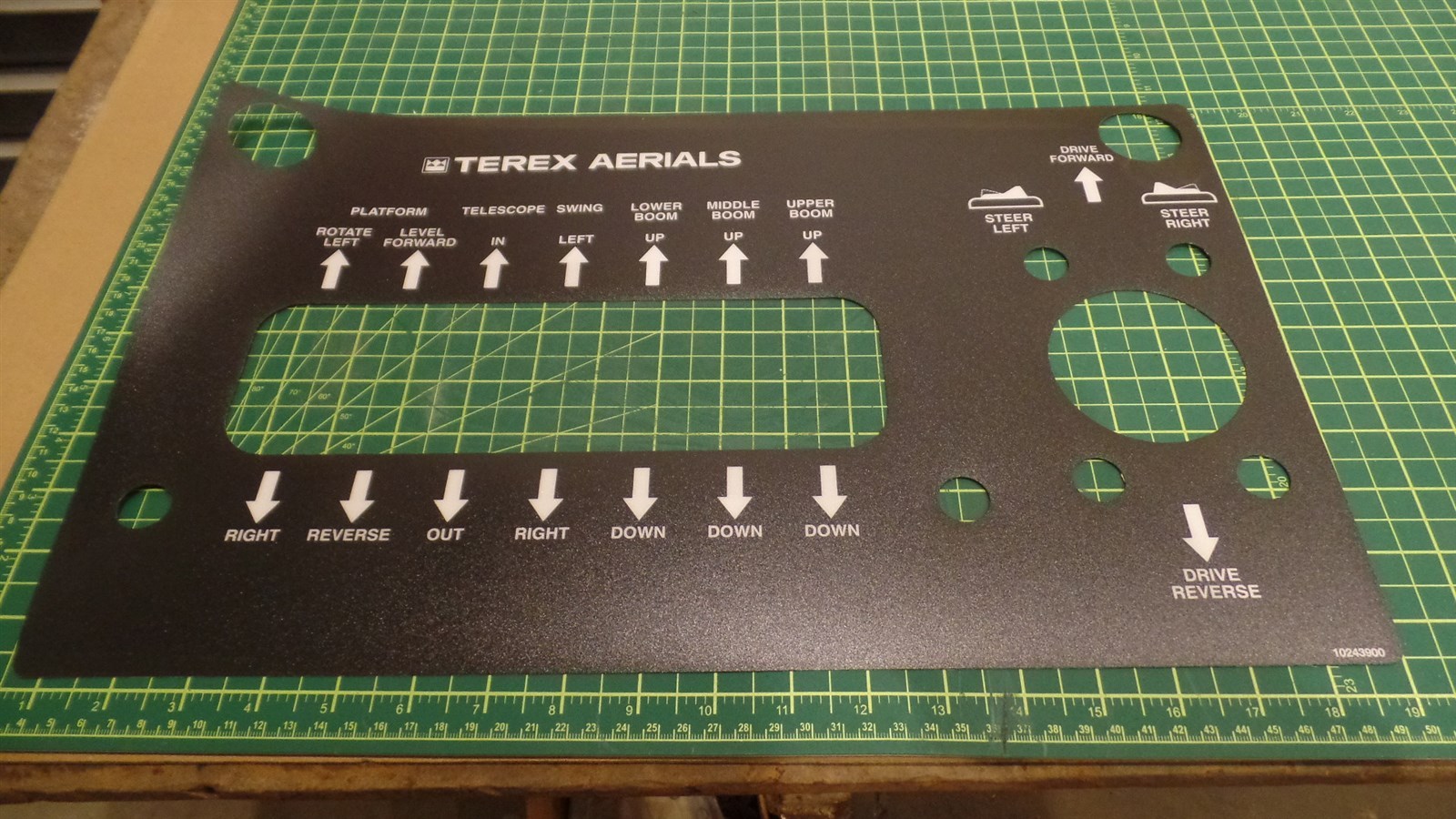 TEREX AERIAL OEM CONTROL PLATFORM CONSOLE DECAL PLATE 10243900, 10 243 900, NOS