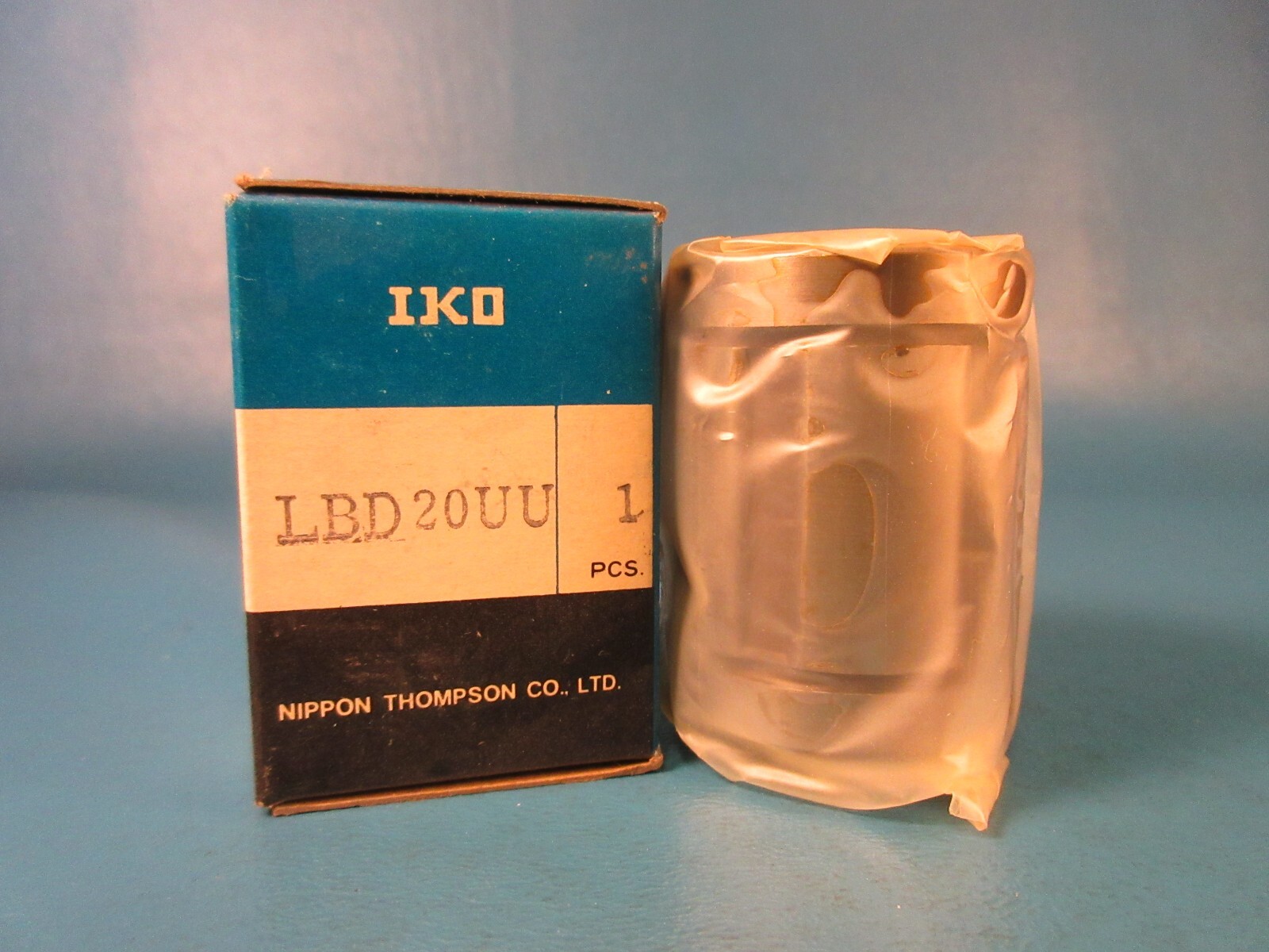 IKO LBD 20 UU Linear Motion Ball Bearing, Bushing, 20MM Bore, Sealed.
