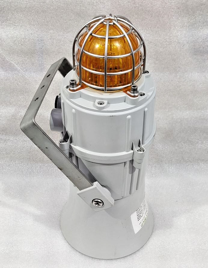 E2S MC1LD2 Alarm Horn Sounder and LED Beacon MCA112-L1 DC 24 G A New Open Box