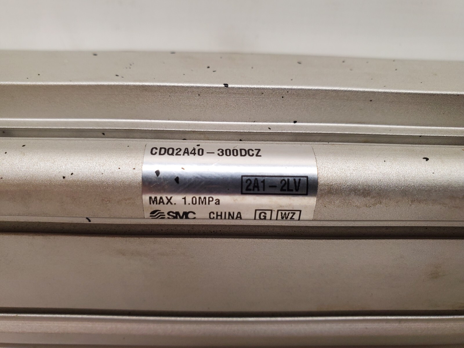 GUARANTEED! SMC AIR CYLINDER CDQ2A40-300DCZ